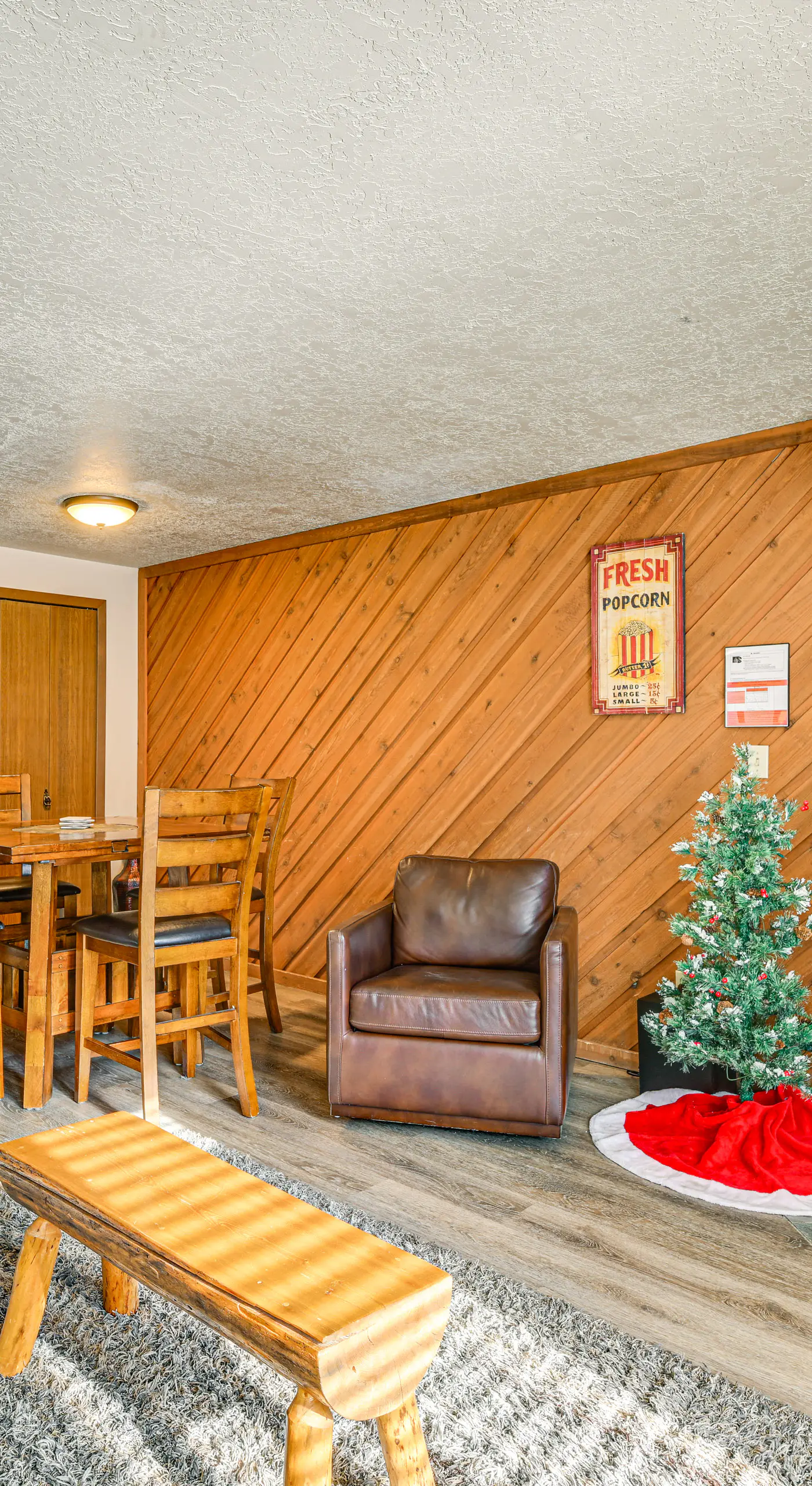 Timberbrook Village Condo: Community Pool, Hot Tub