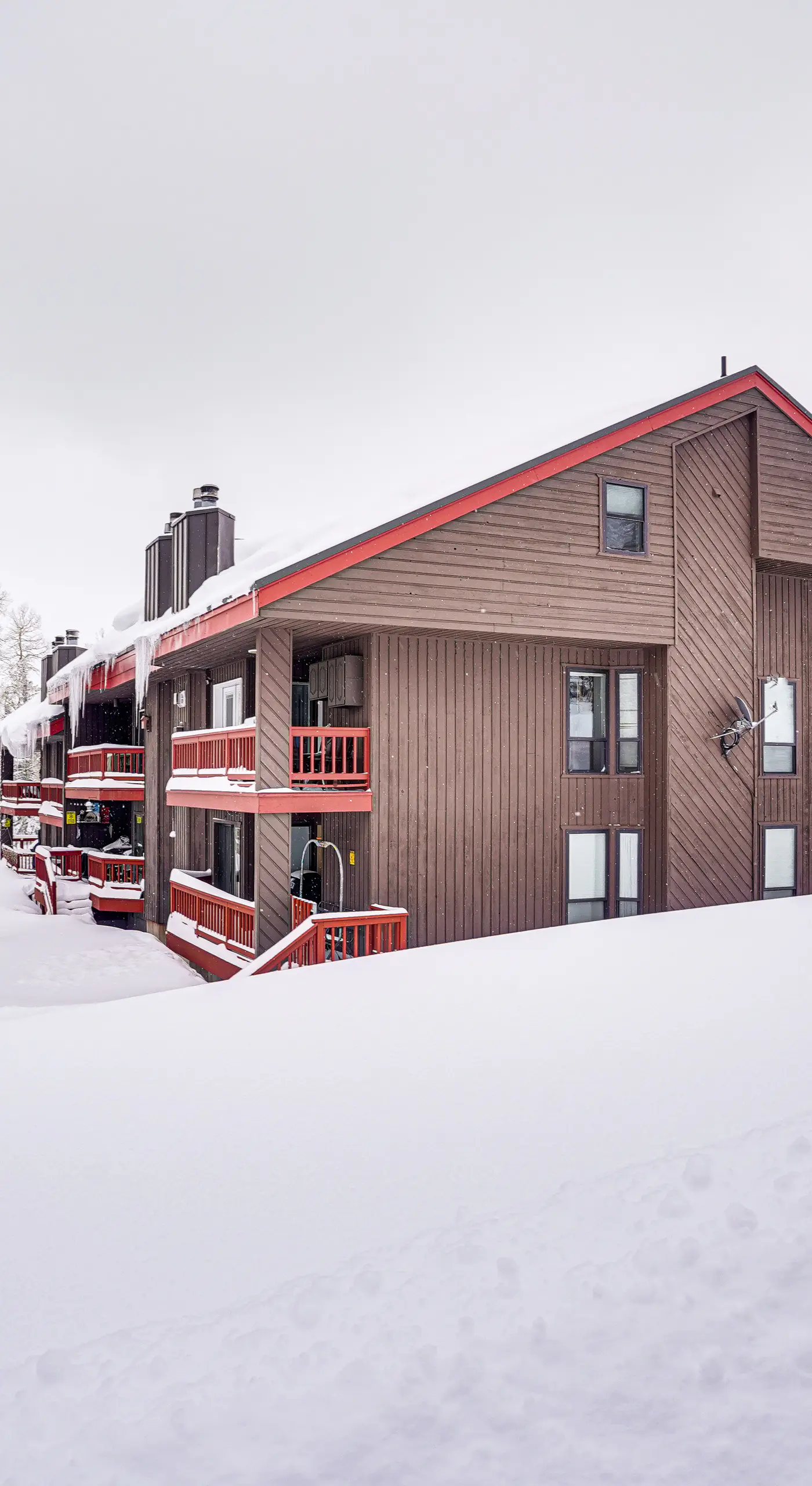 Ski-In, Ski-Out Brian Head Condo w/ Fireplace!