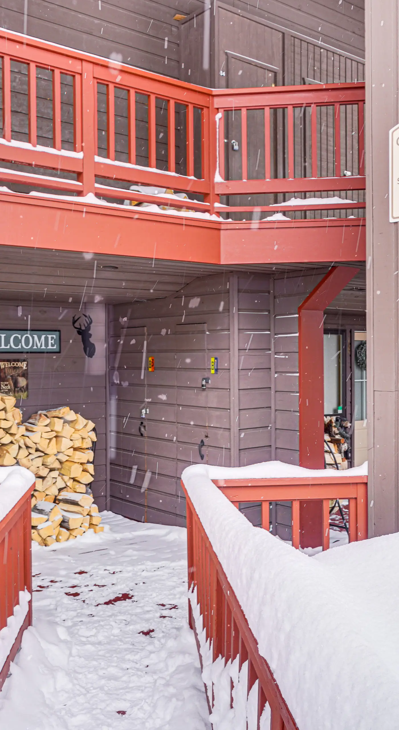 Ski-In, Ski-Out Brian Head Condo w/ Fireplace!