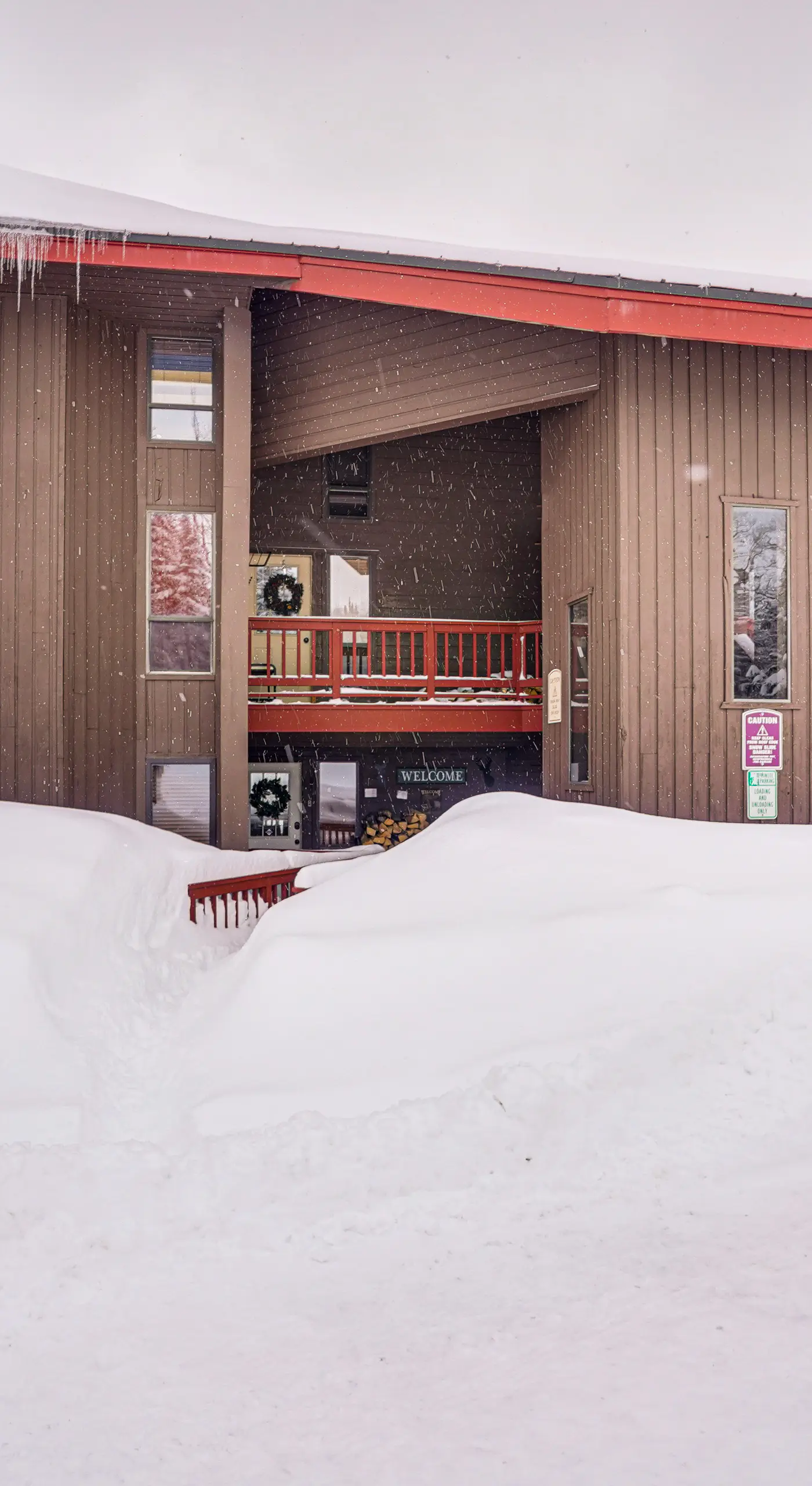 Ski-In, Ski-Out Brian Head Condo w/ Fireplace!