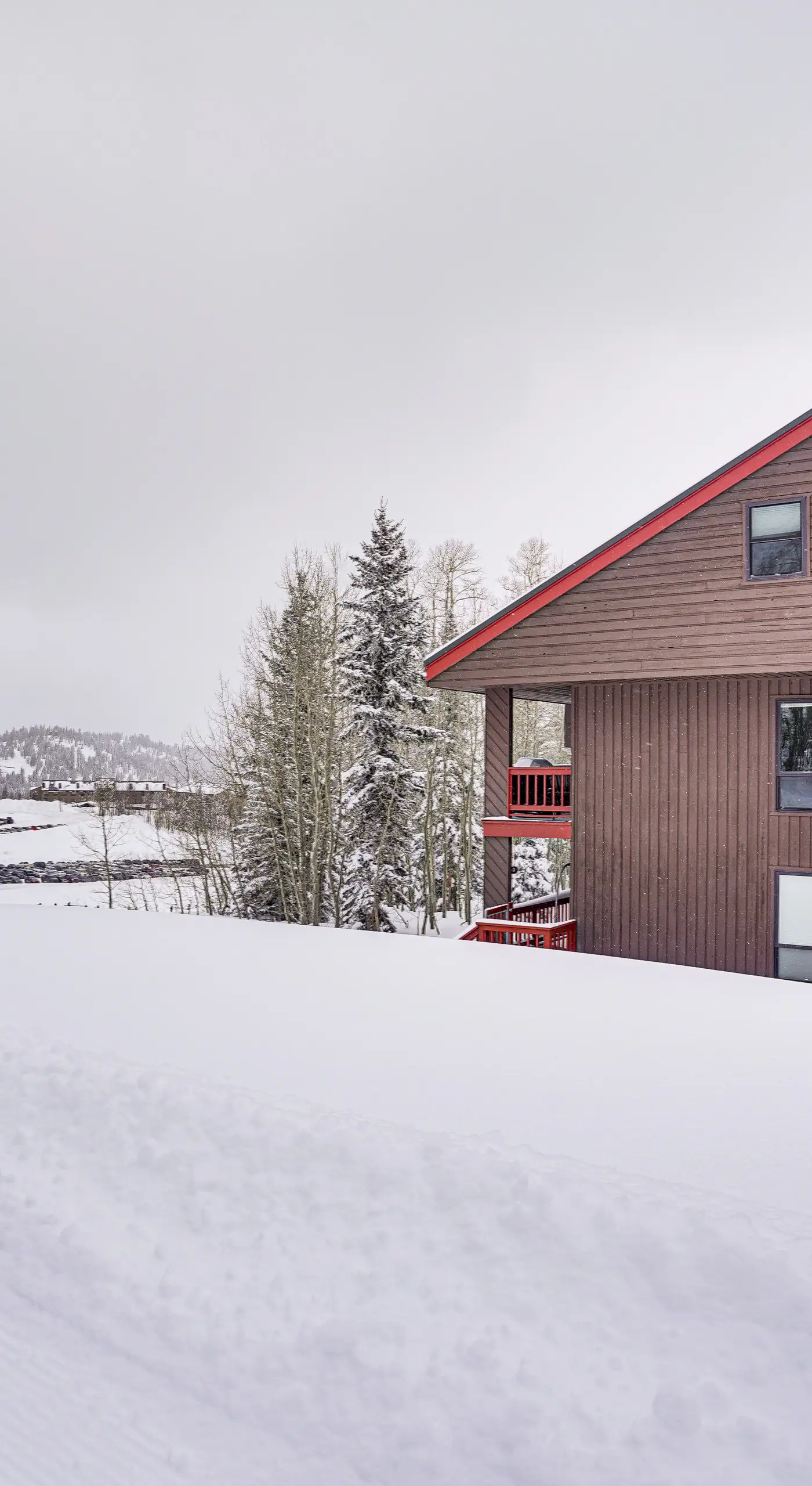 Ski-In, Ski-Out Brian Head Condo w/ Fireplace!