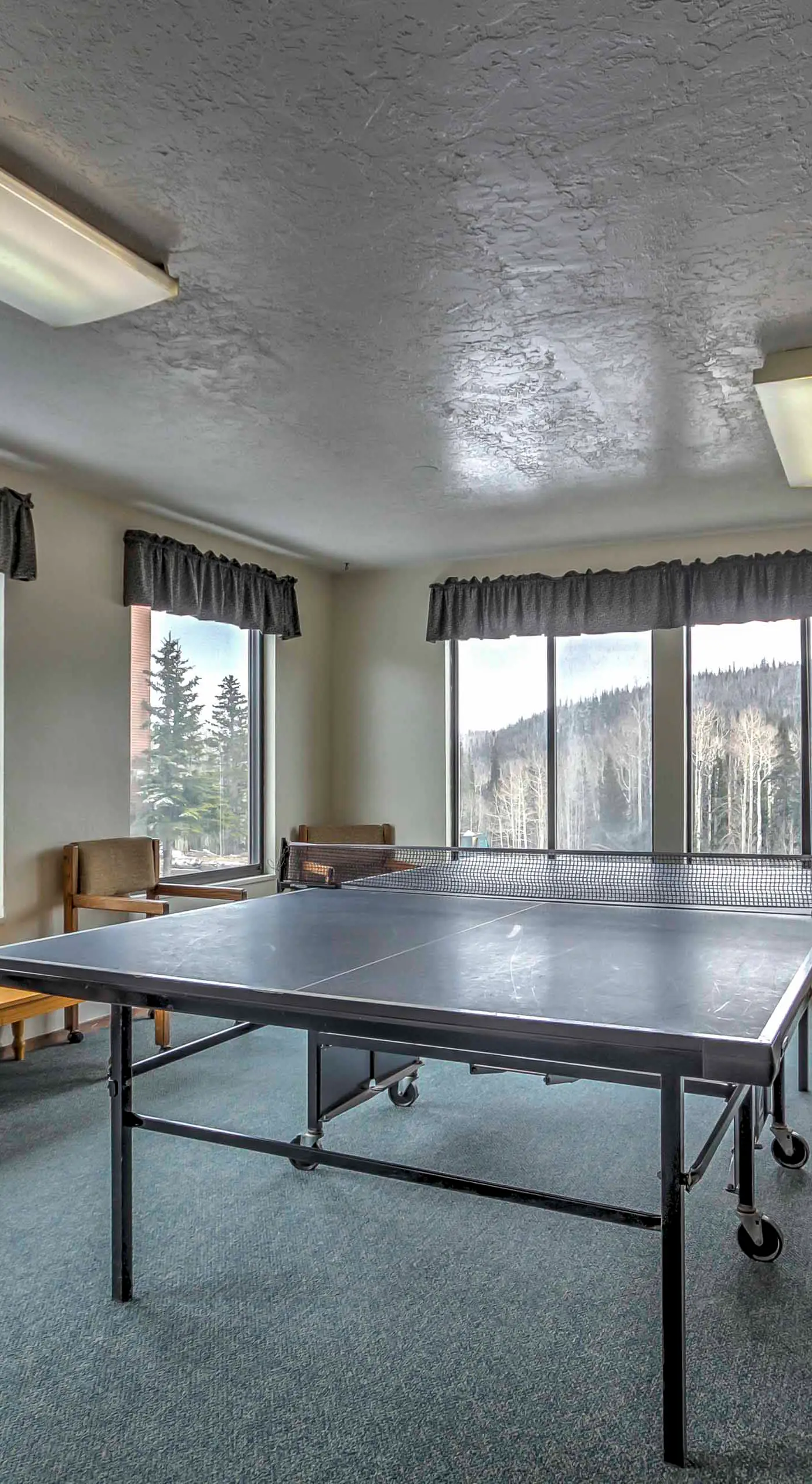 Romantic Ski Haven w/ Balcony: Brian Head Studio