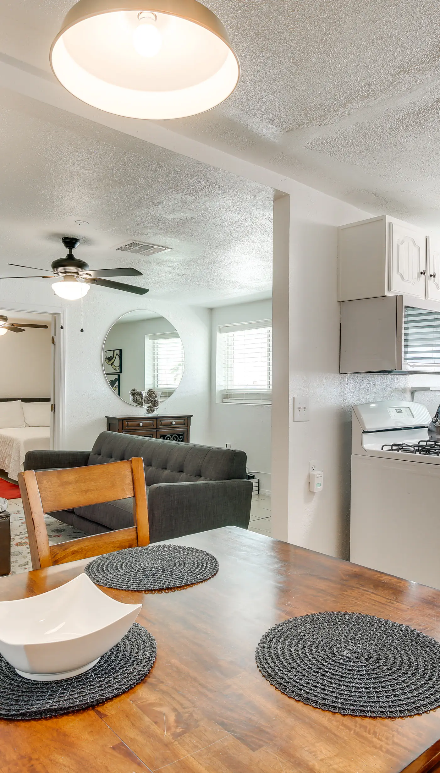 El Paso Home ~ 2 Mi to University Medical Center!