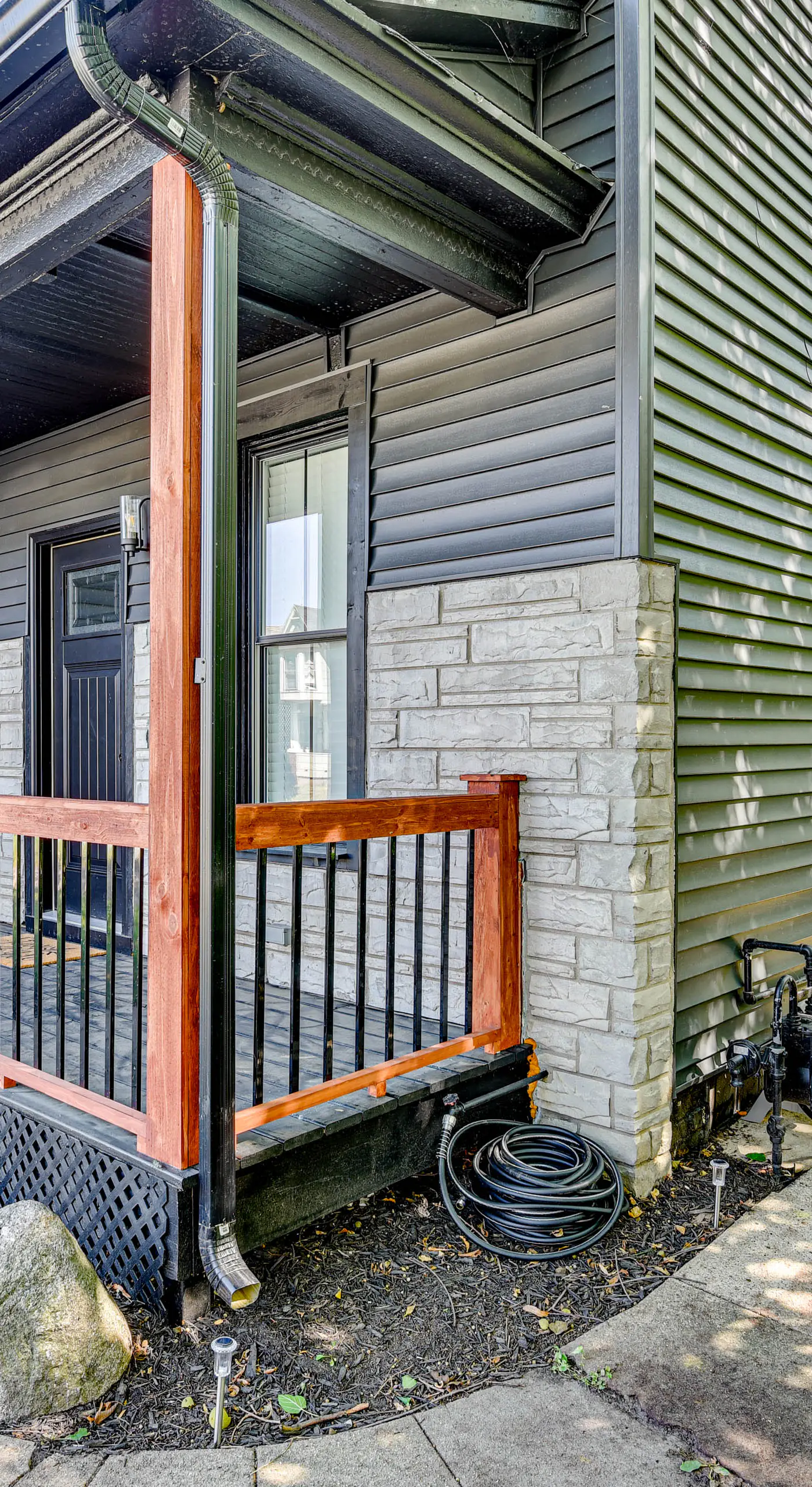 2 MI to Notre Dame: Dog-Friendly Home w/ yard!