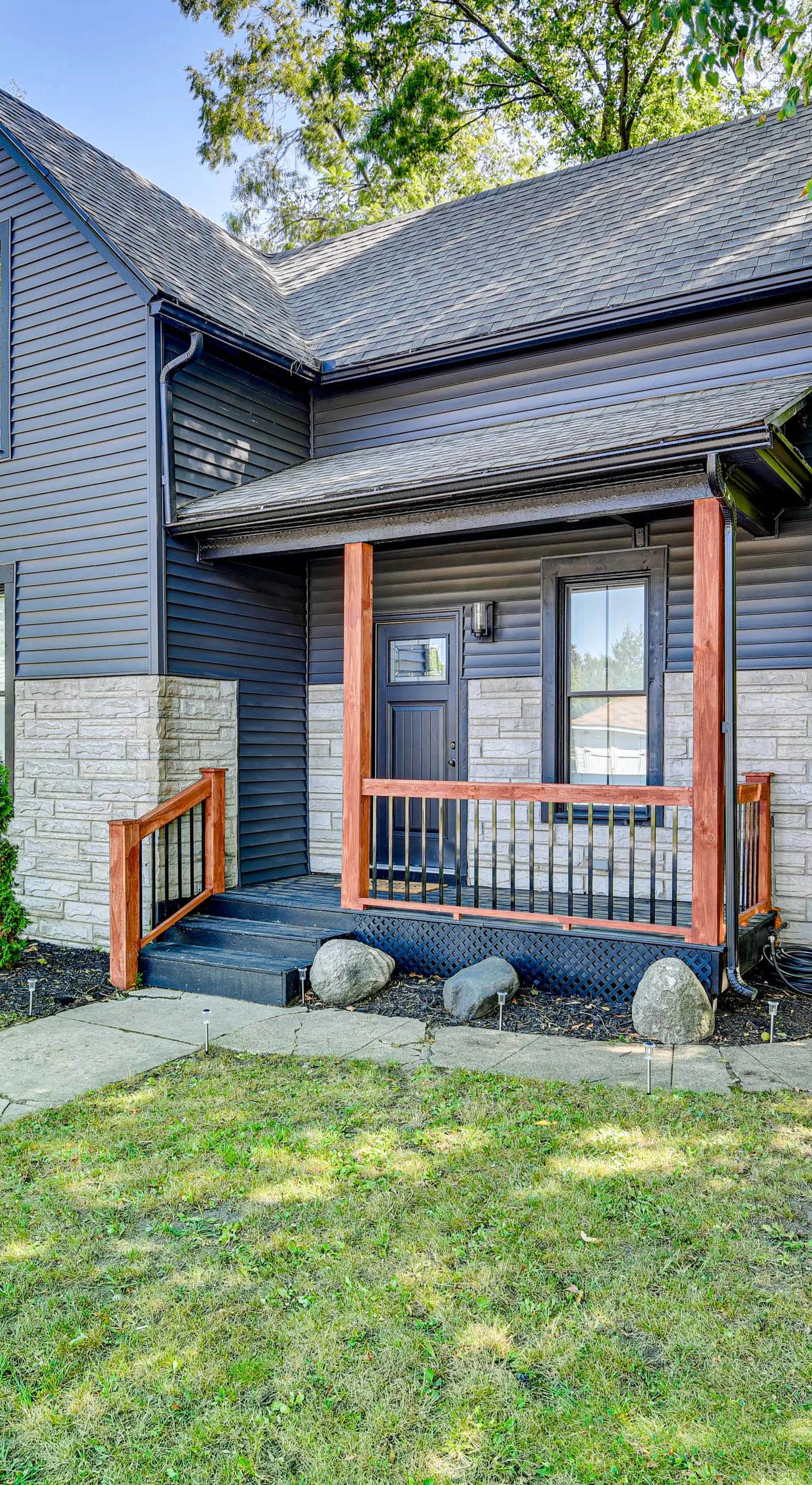 2 MI to Notre Dame: Dog-Friendly Home w/ yard!