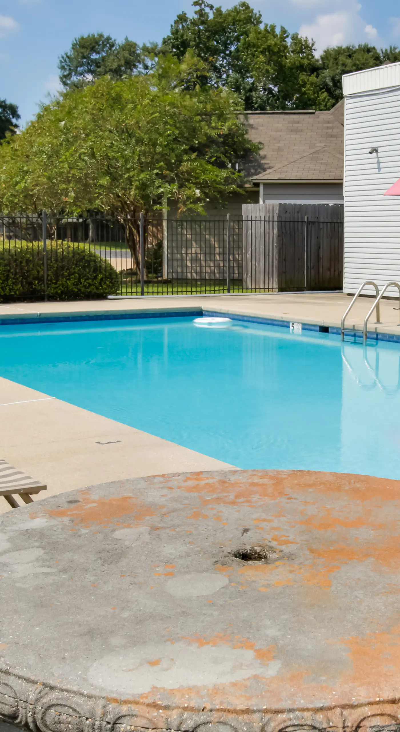 Baton Rouge Townhome w/ Pool Access - 7 Mi to LSU!