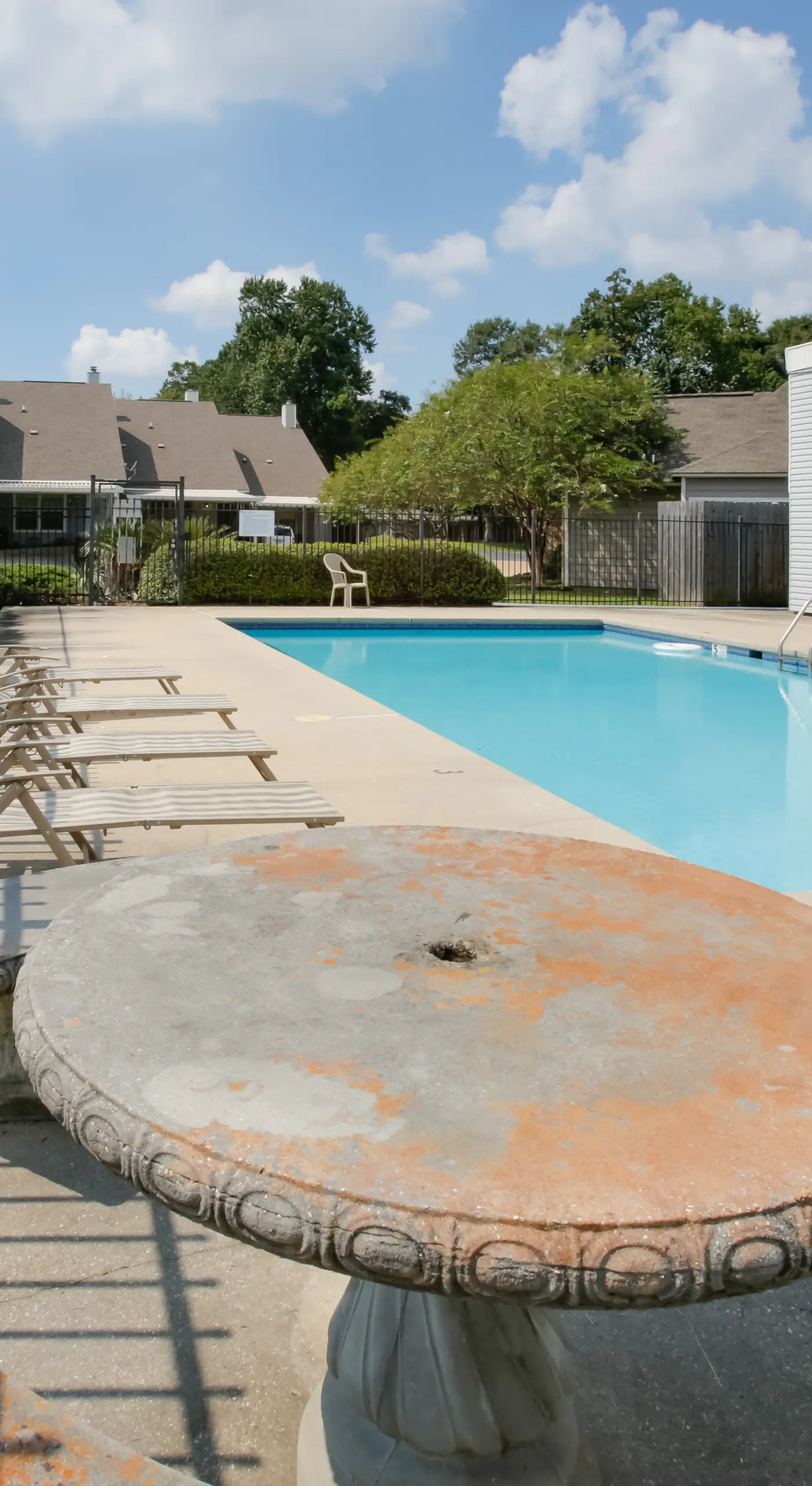 Baton Rouge Townhome w/ Pool Access - 7 Mi to LSU!