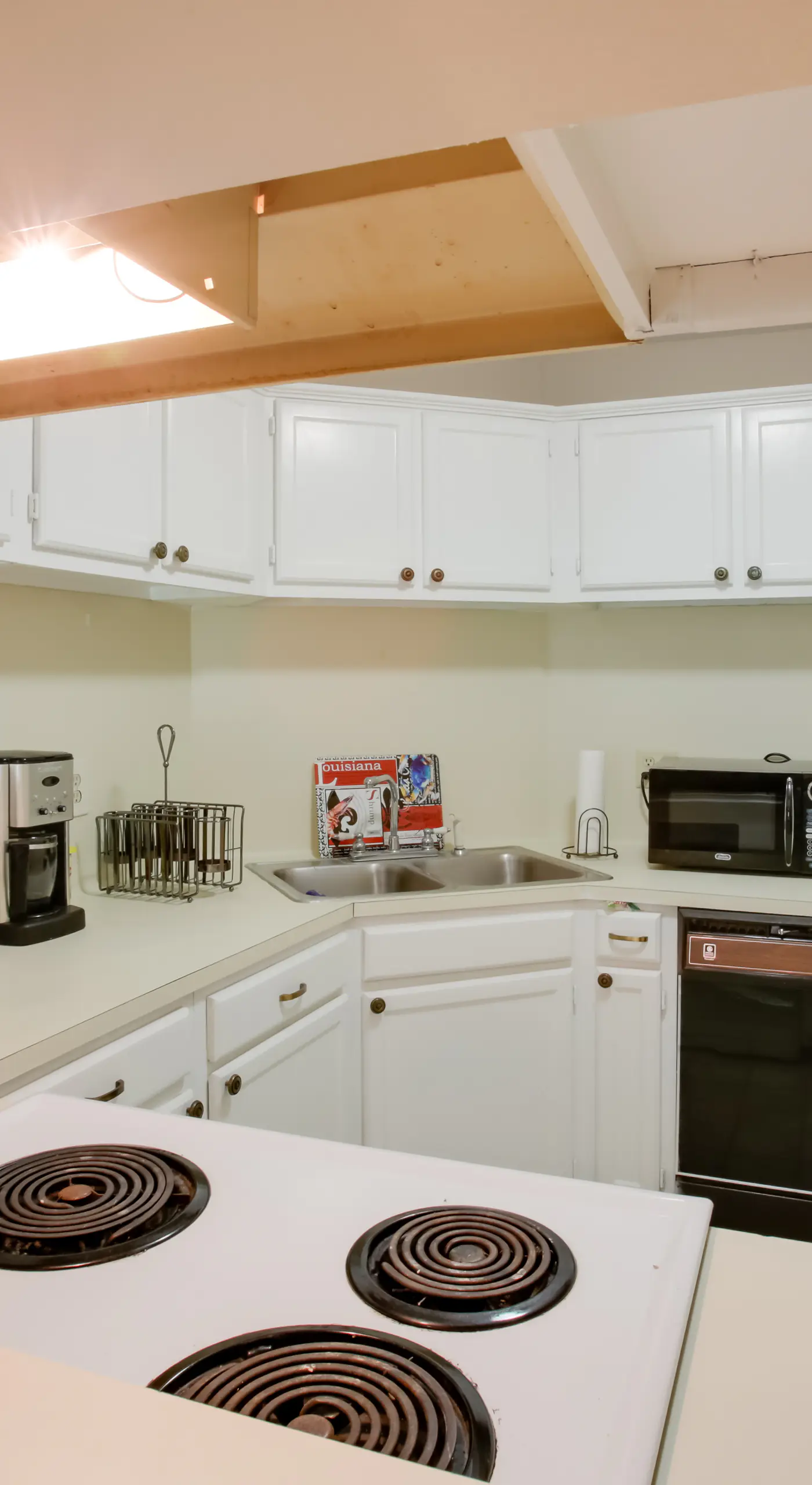 Baton Rouge Townhome w/ Pool Access - 7 Mi to LSU!