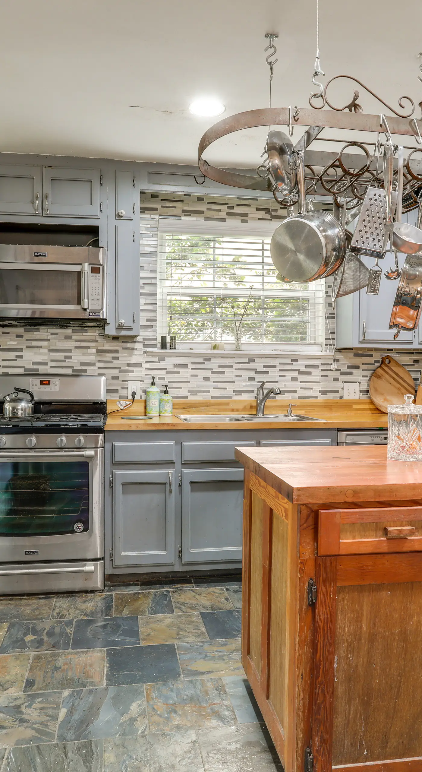 2 Mi to LSU: Mid City Home w/ Yard & Patio!