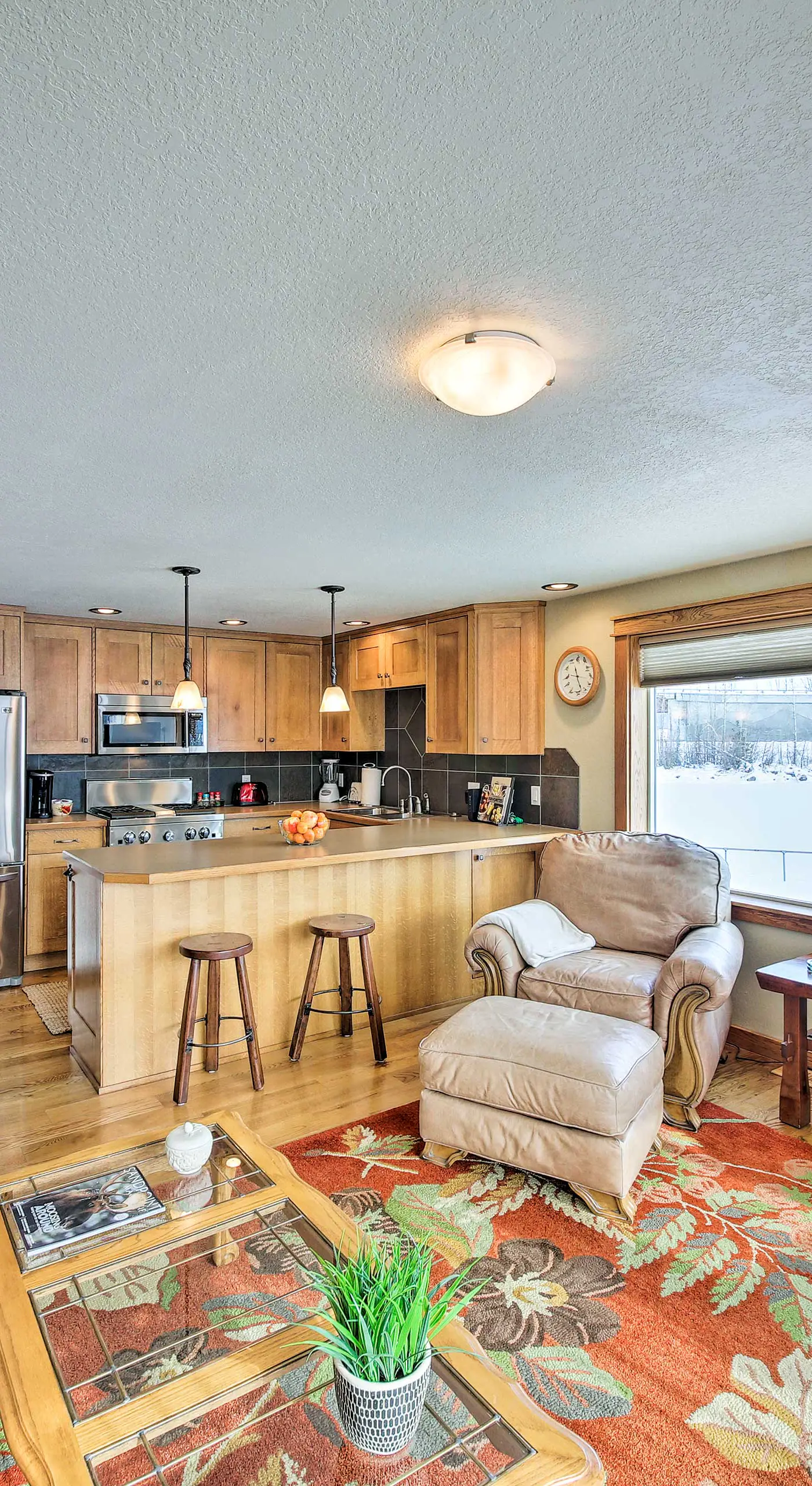 Lake Pend Oreille Condo w/ Porch & Mountain View!