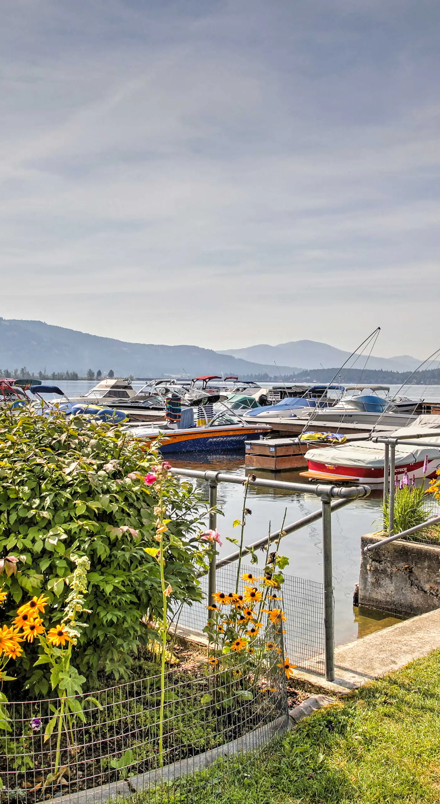 Lake Pend Oreille Condo w/ Porch & Mountain View!