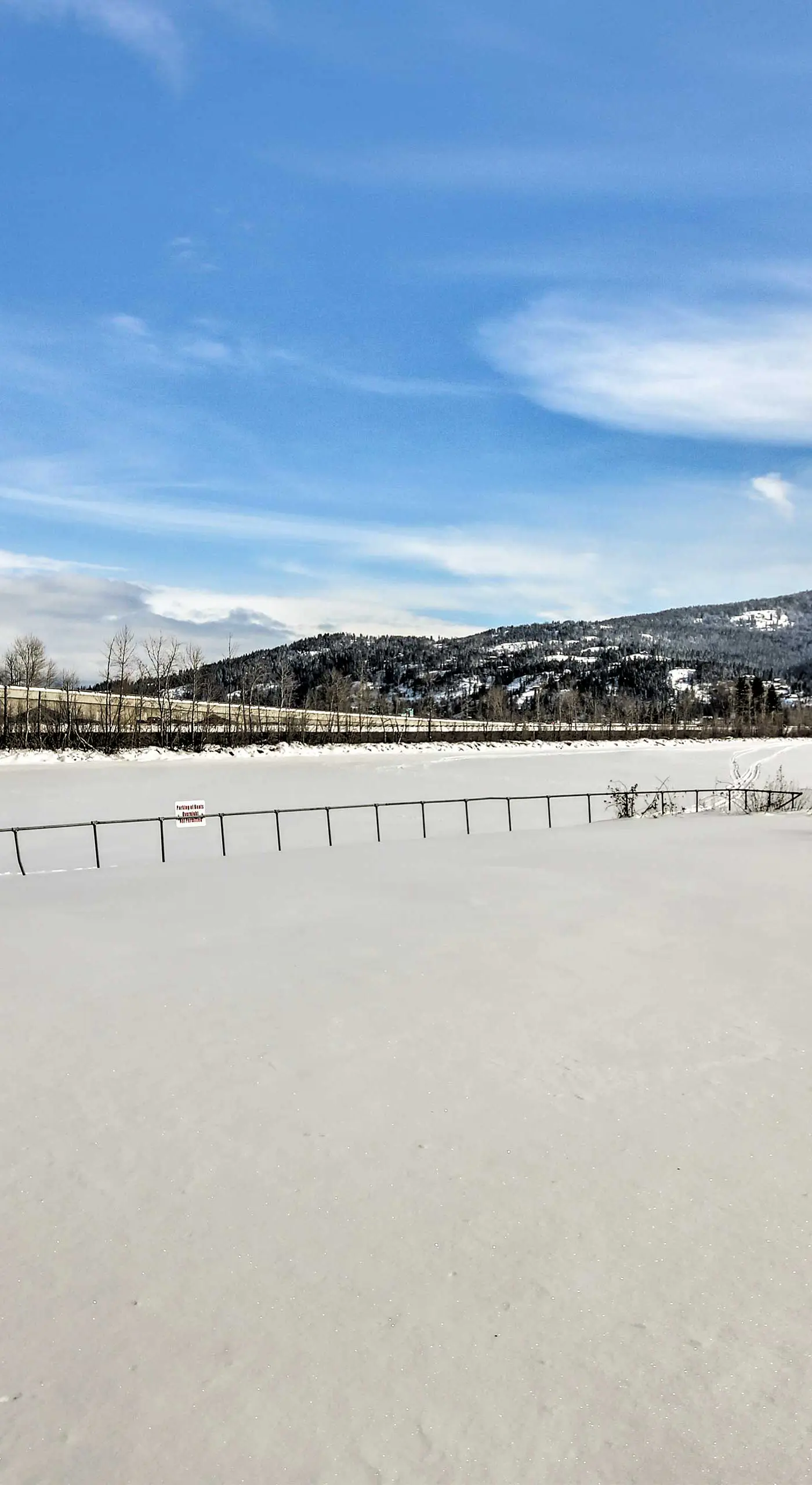Lake Pend Oreille Condo w/ Porch & Mountain View!