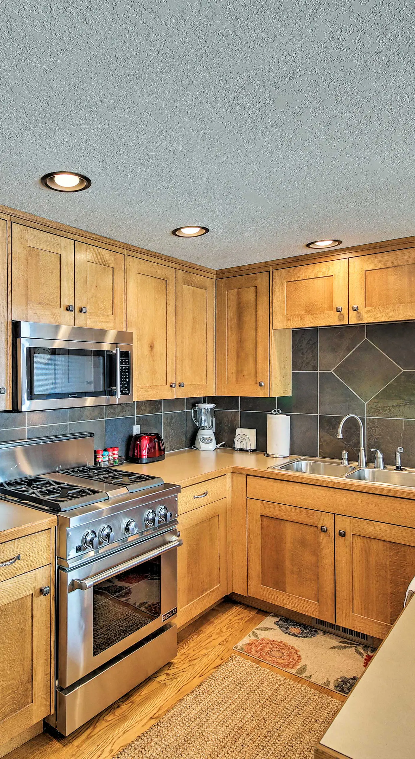 Lake Pend Oreille Condo w/ Porch & Mountain View!
