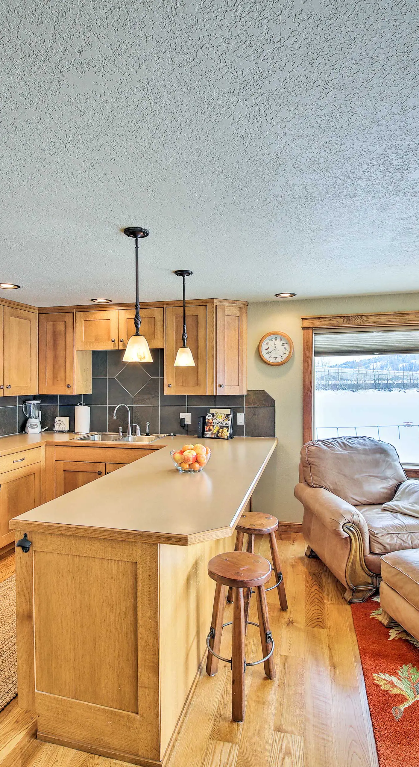 Lake Pend Oreille Condo w/ Porch & Mountain View!