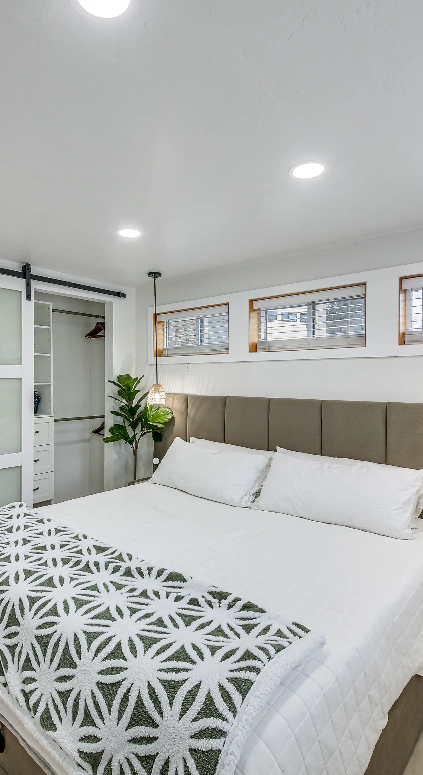 Seasonal Pool & Marina! Condo on Lake Pend Oreille