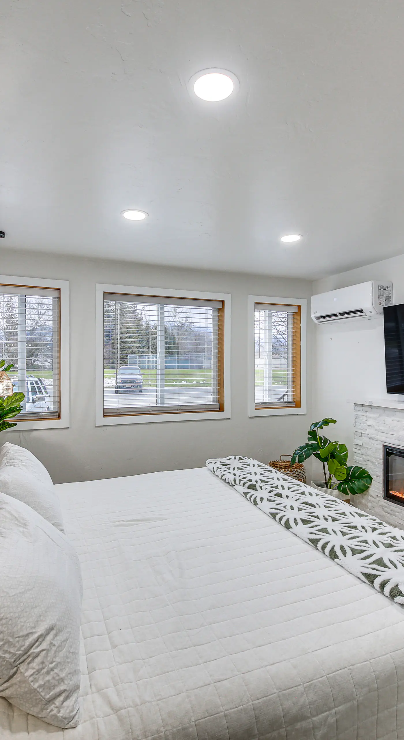 Seasonal Pool & Marina! Condo on Lake Pend Oreille
