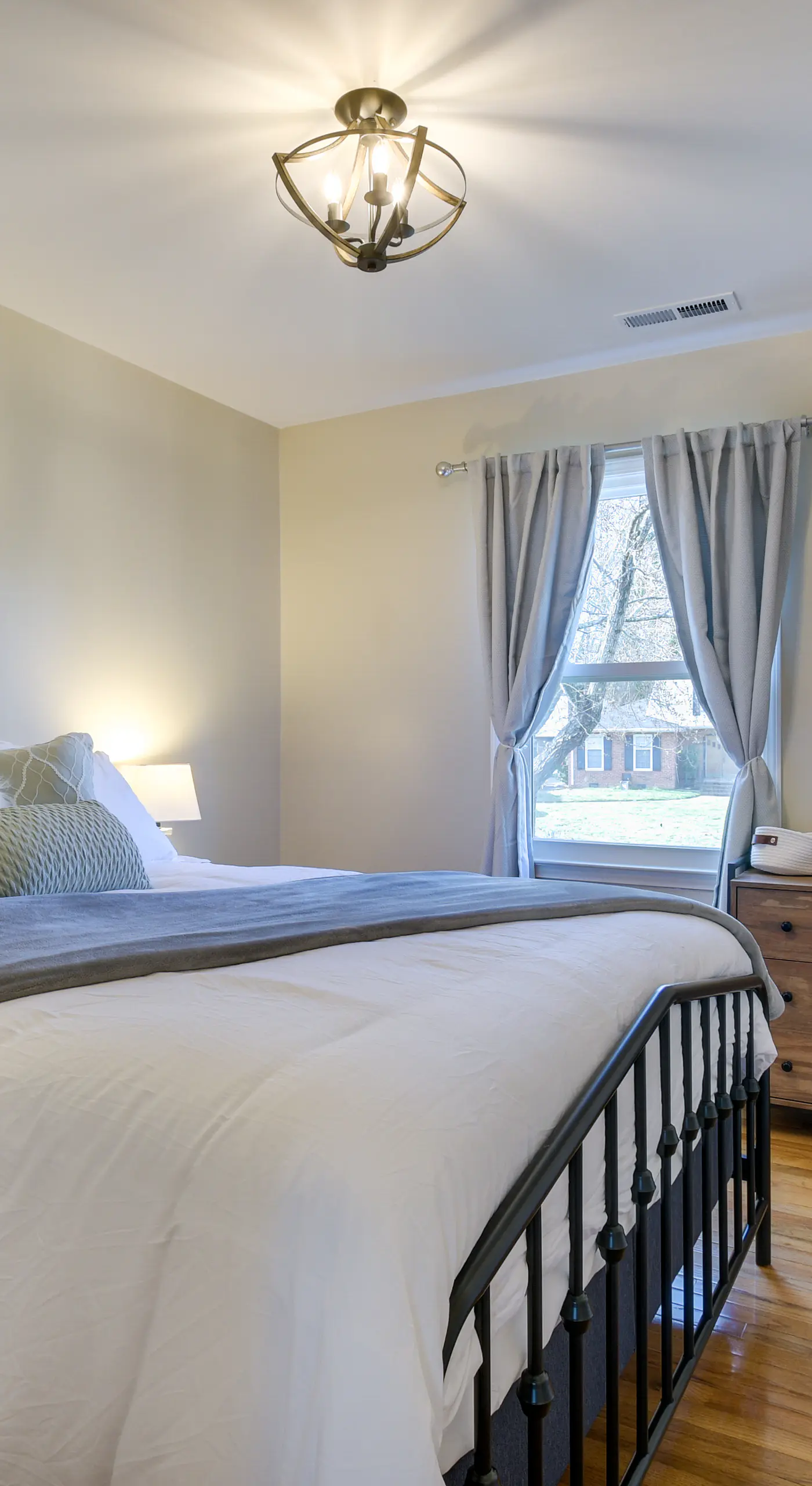 Sunny Family Home, 3 Mi to High Point Market!