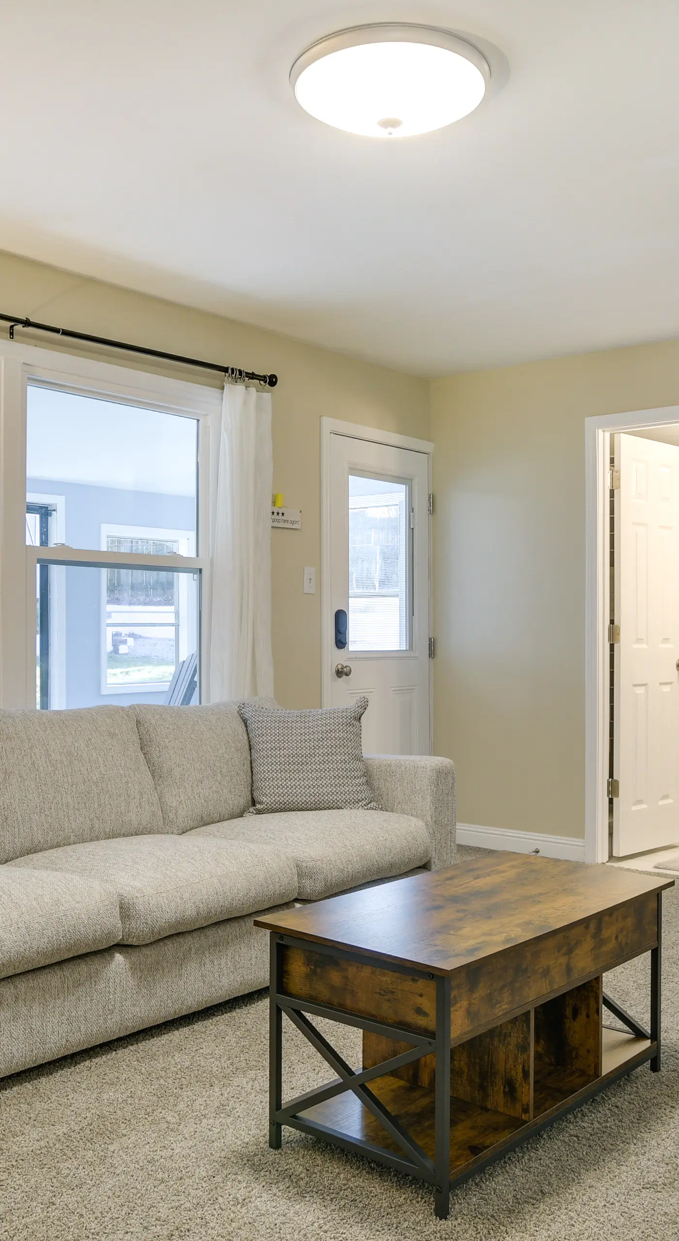 Sunny Family Home, 3 Mi to High Point Market!
