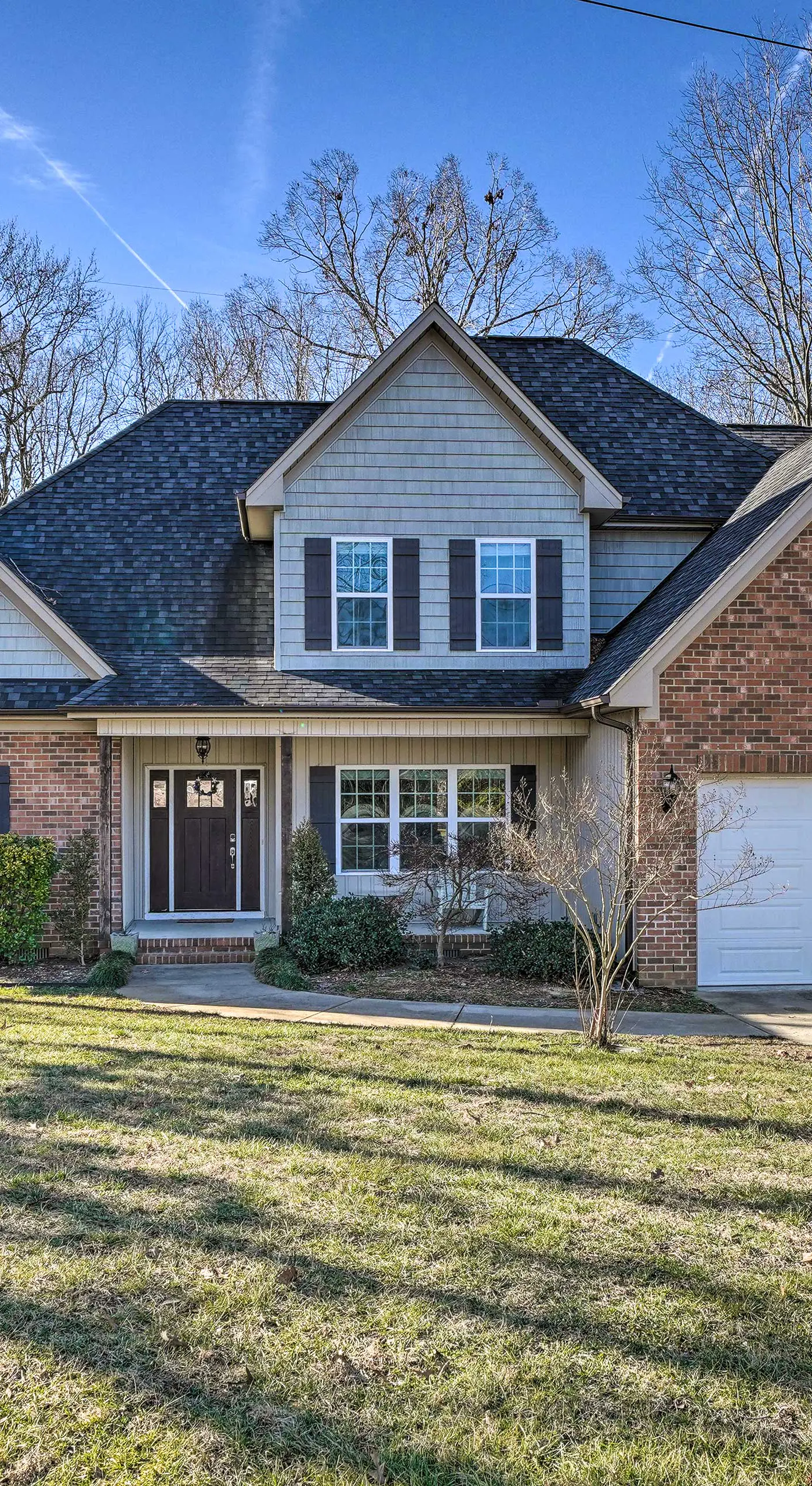 High Point Home ~ 1 Mi to Oak Hollow Lake!