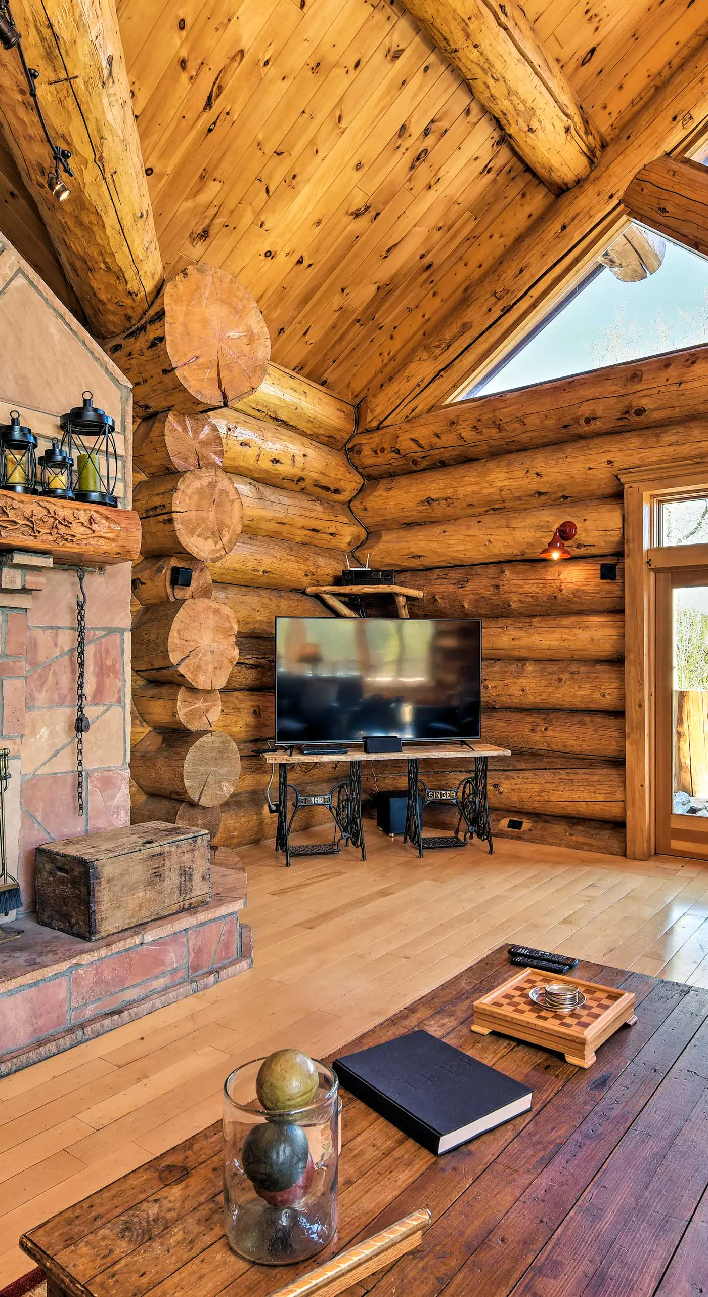 22STR-00019 Fairplay High Country Lodge w/ Hot Tub