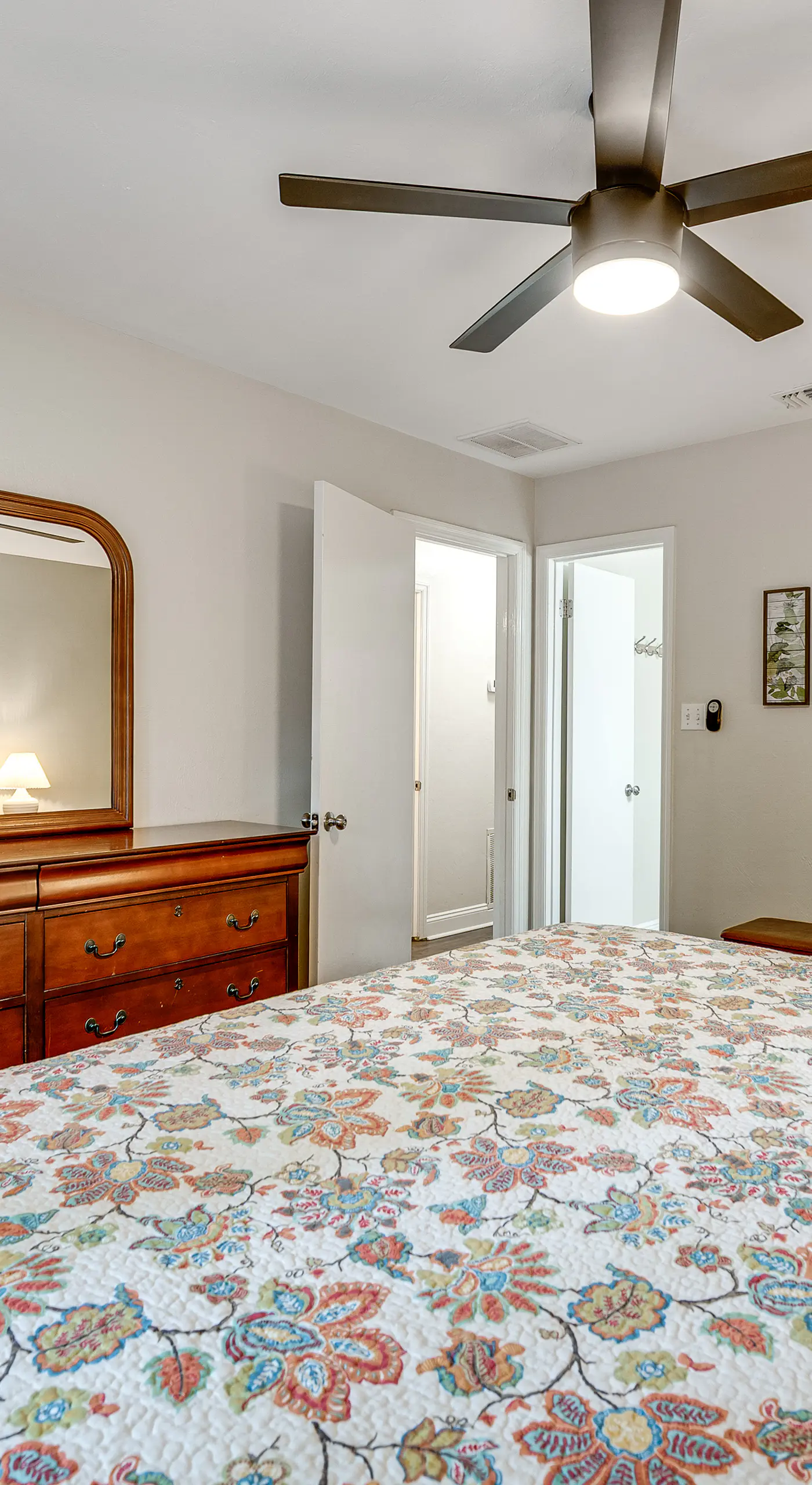 Charming Tallahassee Townhouse ~ 3 Mi to FSU!