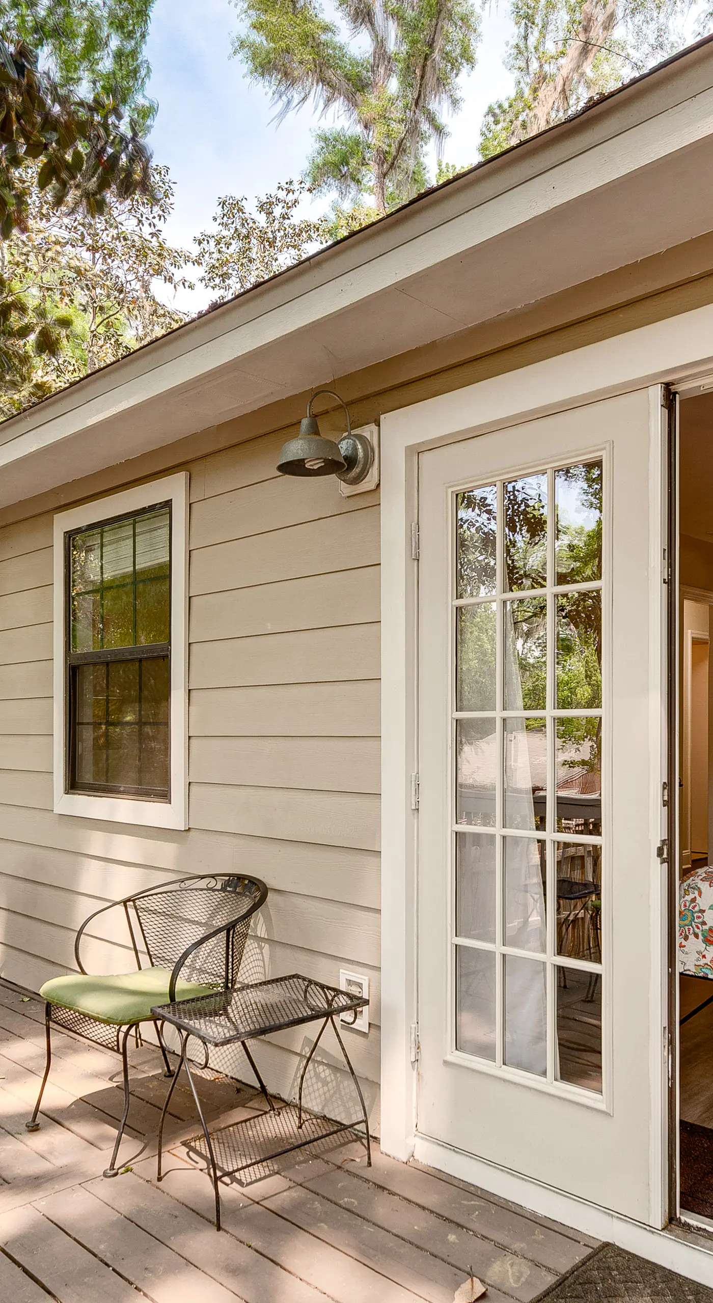 Charming Tallahassee Townhouse ~ 3 Mi to FSU!