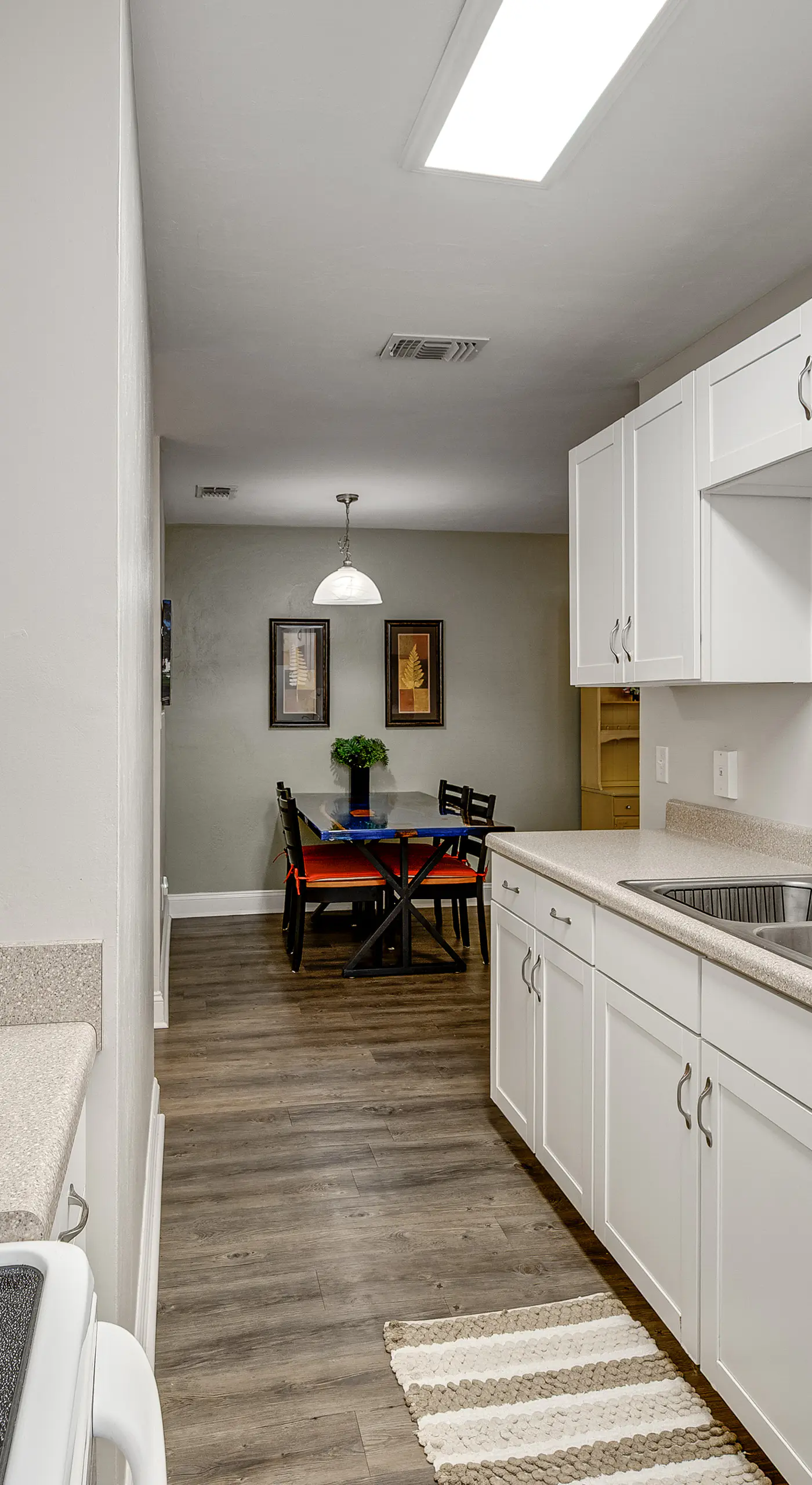 Charming Tallahassee Townhouse ~ 3 Mi to FSU!