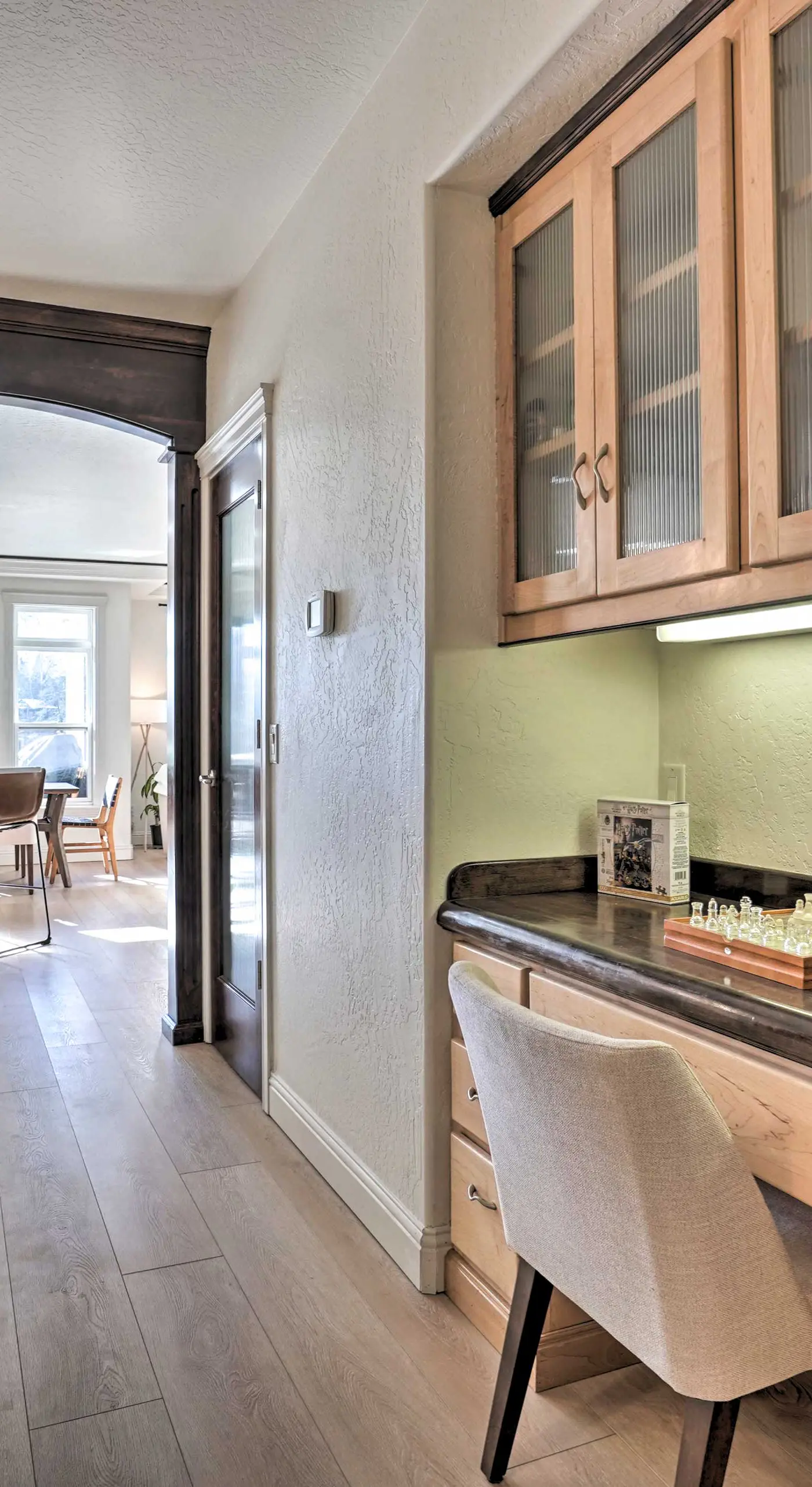 Luxe Getaway w/ Riverfront Views in Grants Pass!