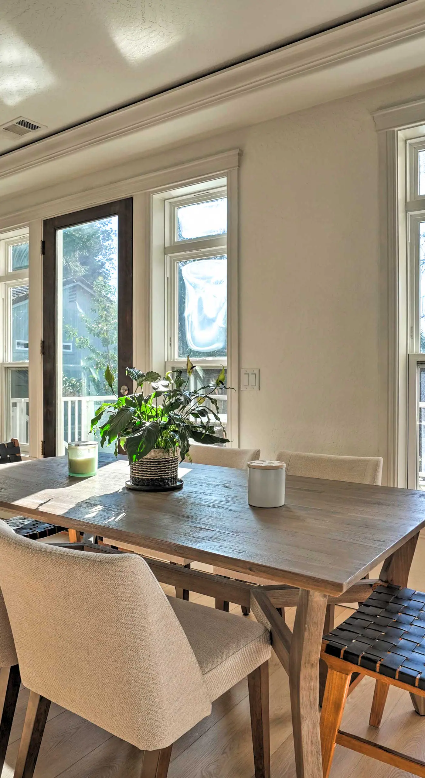 Luxe Getaway w/ Riverfront Views in Grants Pass!