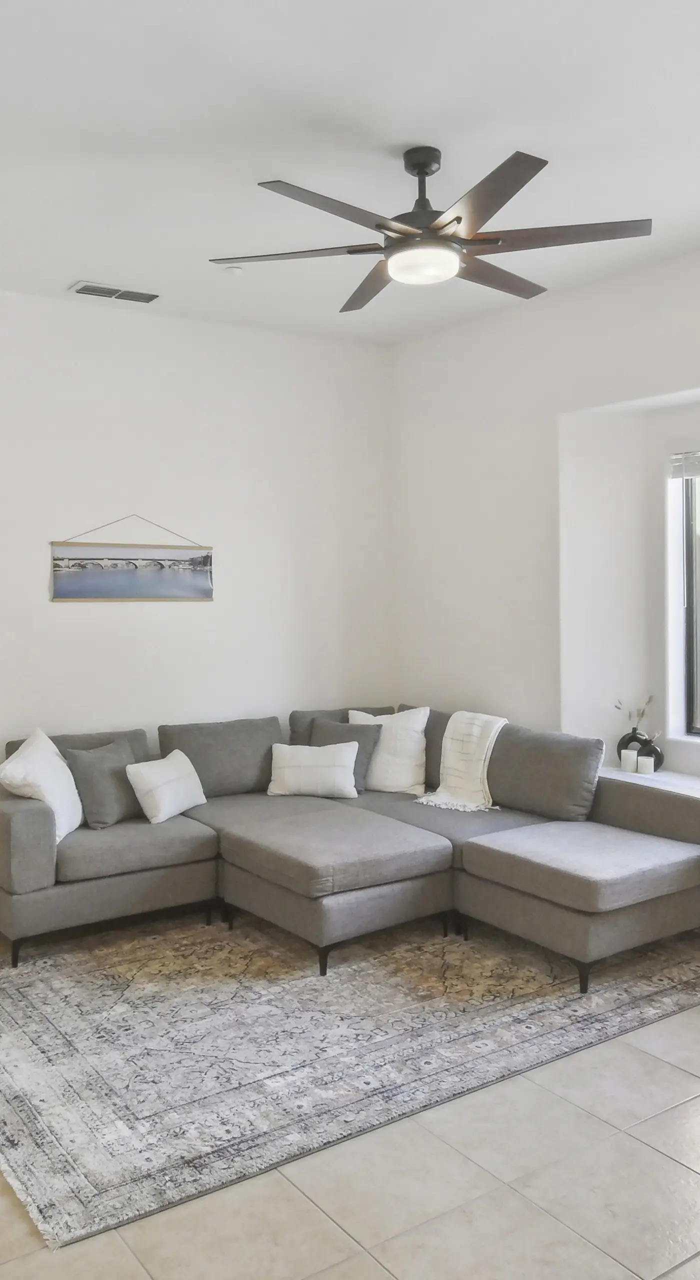 1 Mi to Lake: Airy Home w/ Patio in Lake Havasu!