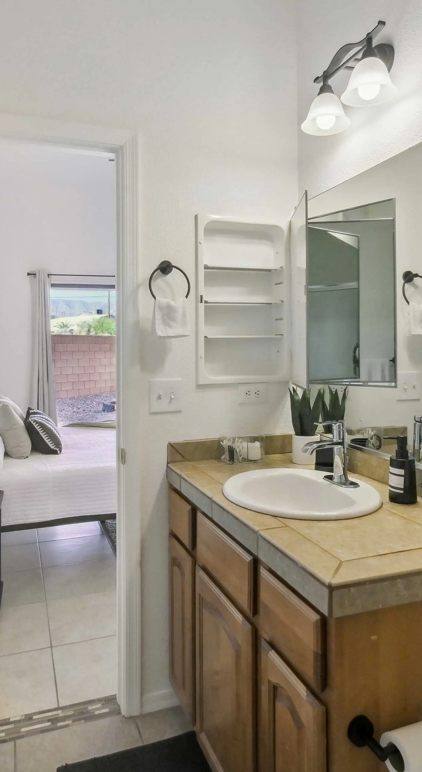 1 Mi to Lake: Airy Home w/ Patio in Lake Havasu!