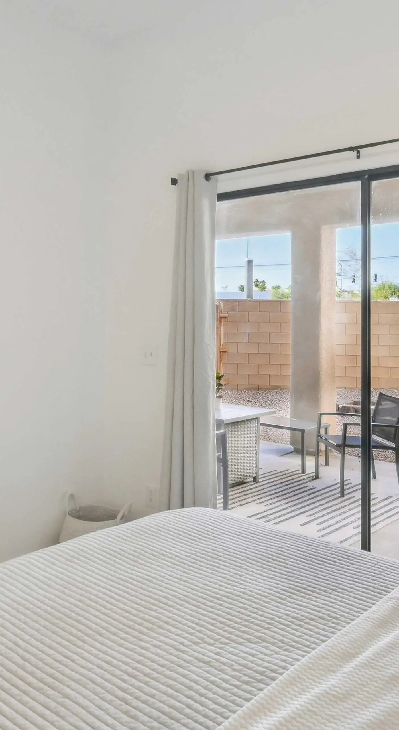 1 Mi to Lake: Airy Home w/ Patio in Lake Havasu!