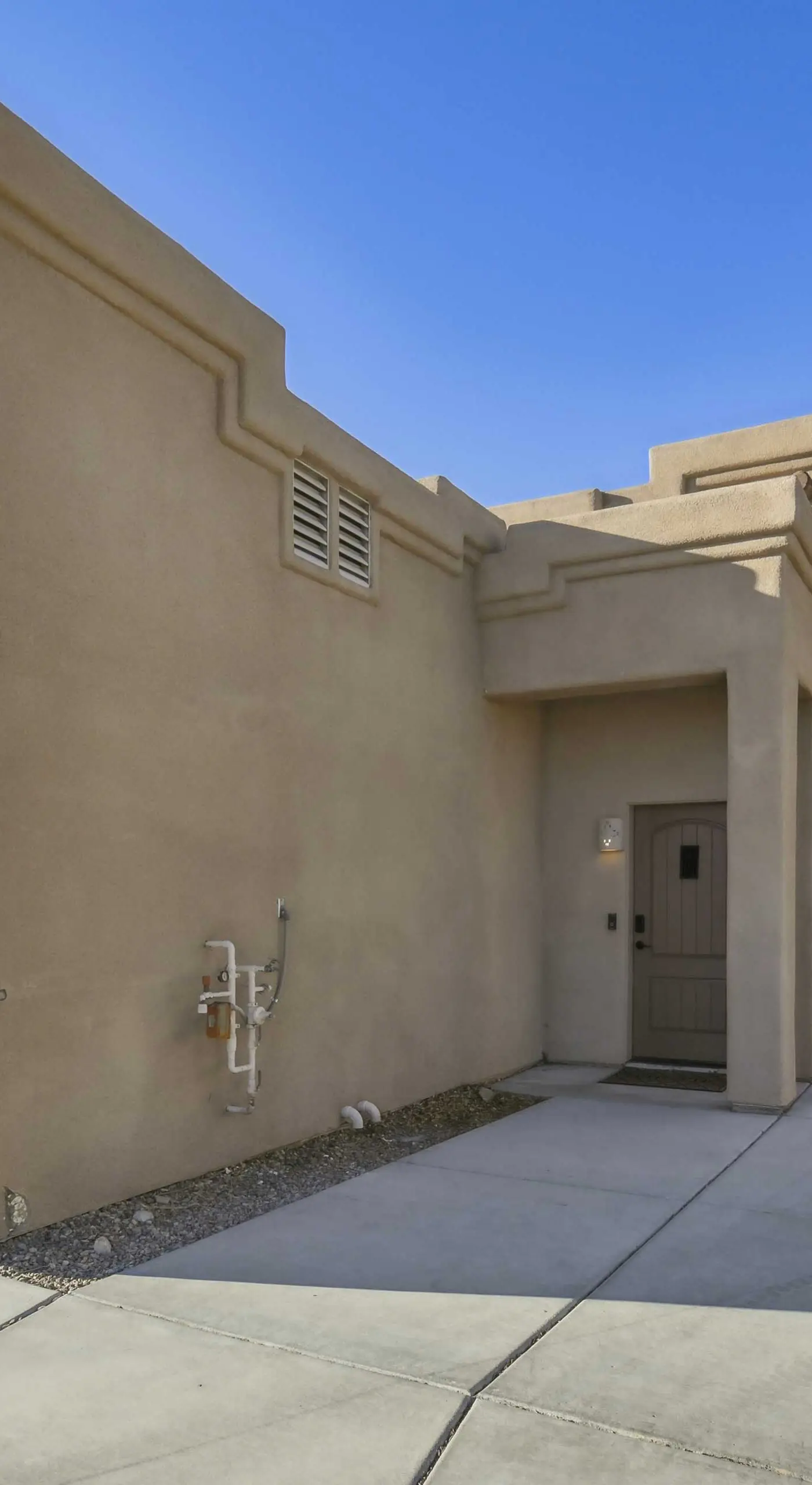 1 Mi to Lake: Airy Home w/ Patio in Lake Havasu!