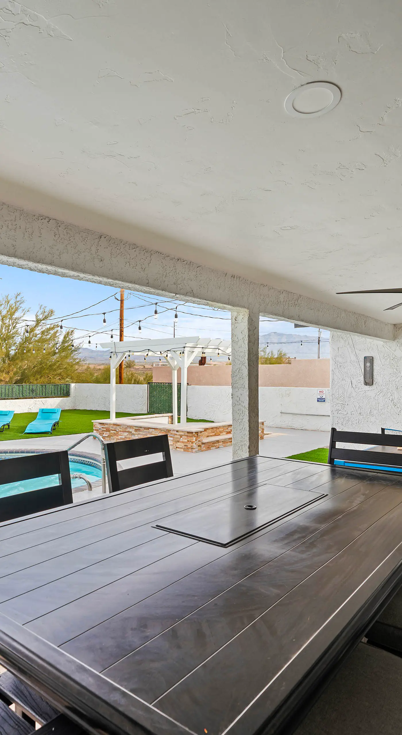 2 Mi to Lake Havasu: Group Oasis w/ Views + Games