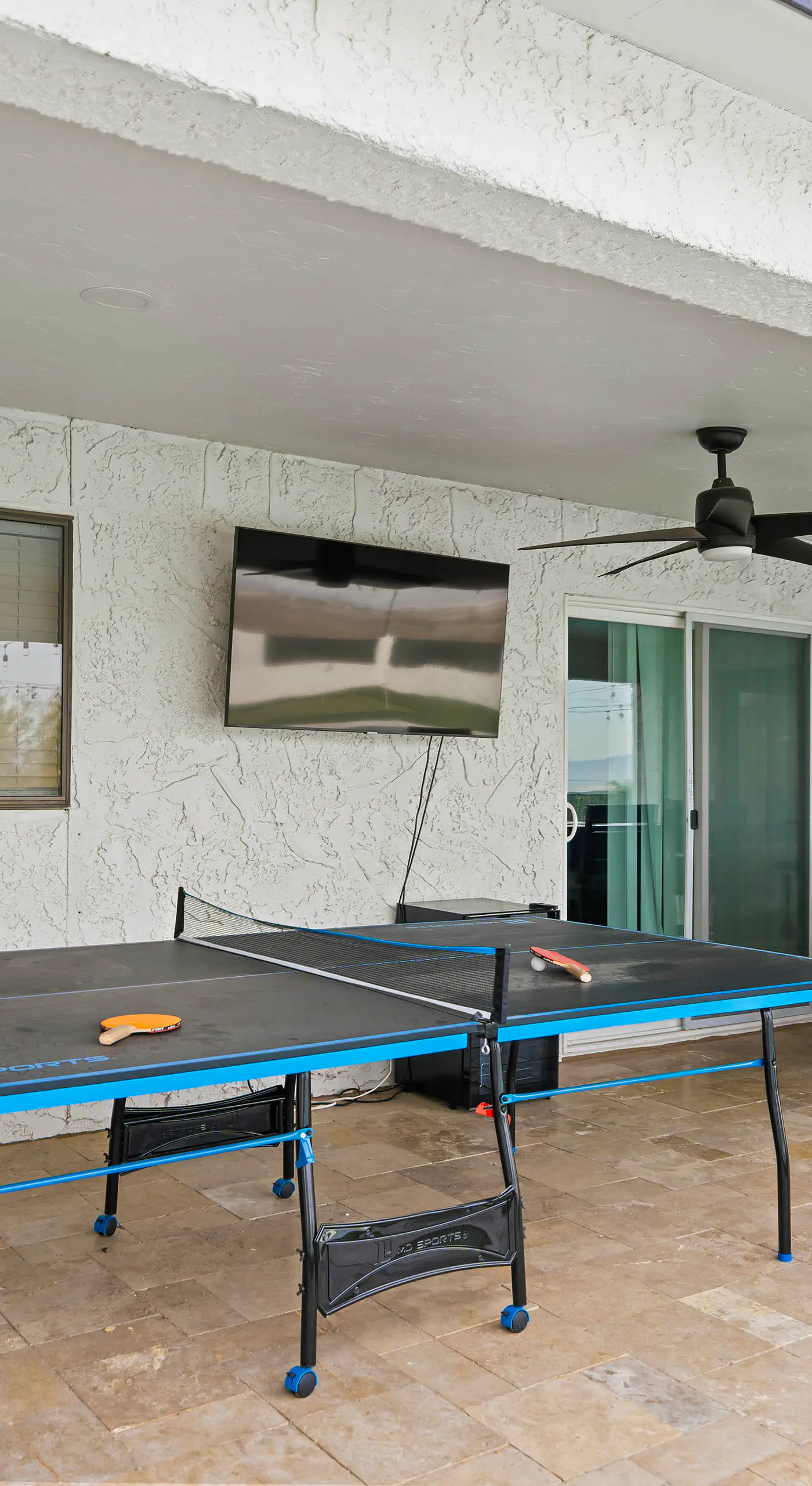 2 Mi to Lake Havasu: Group Oasis w/ Views + Games