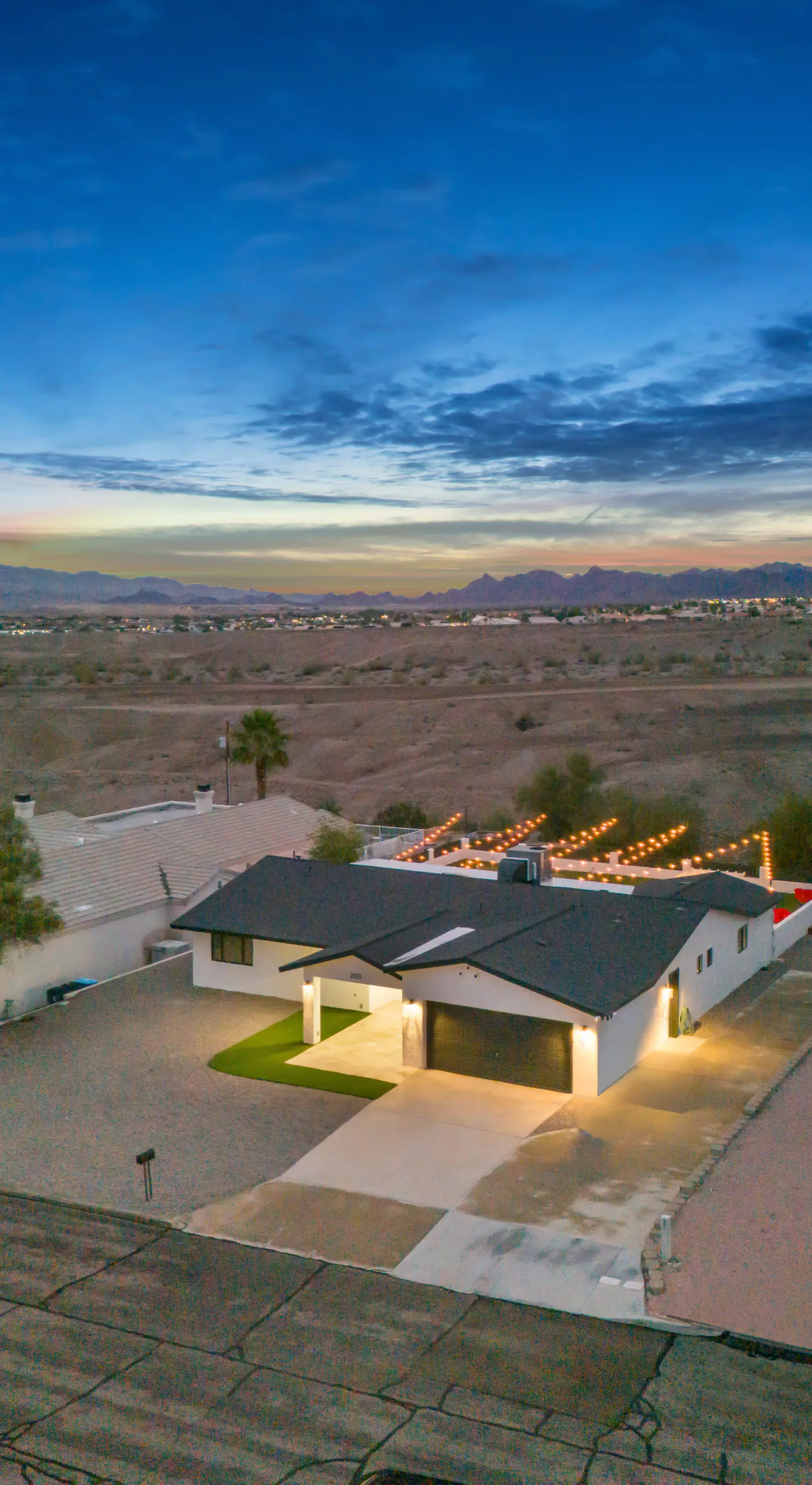 2 Mi to Lake Havasu: Group Oasis w/ Views + Games