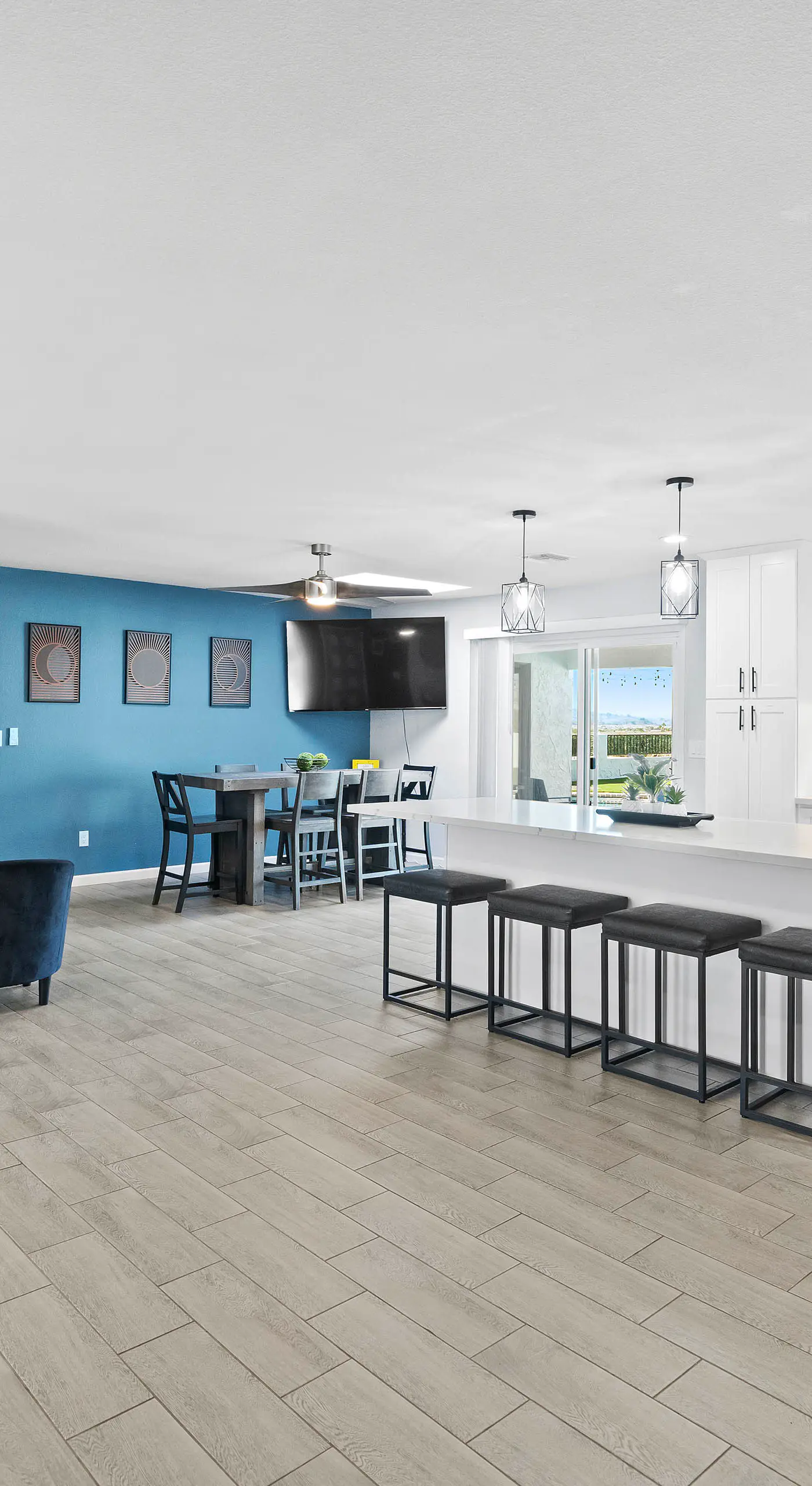 2 Mi to Lake Havasu: Group Oasis w/ Views + Games