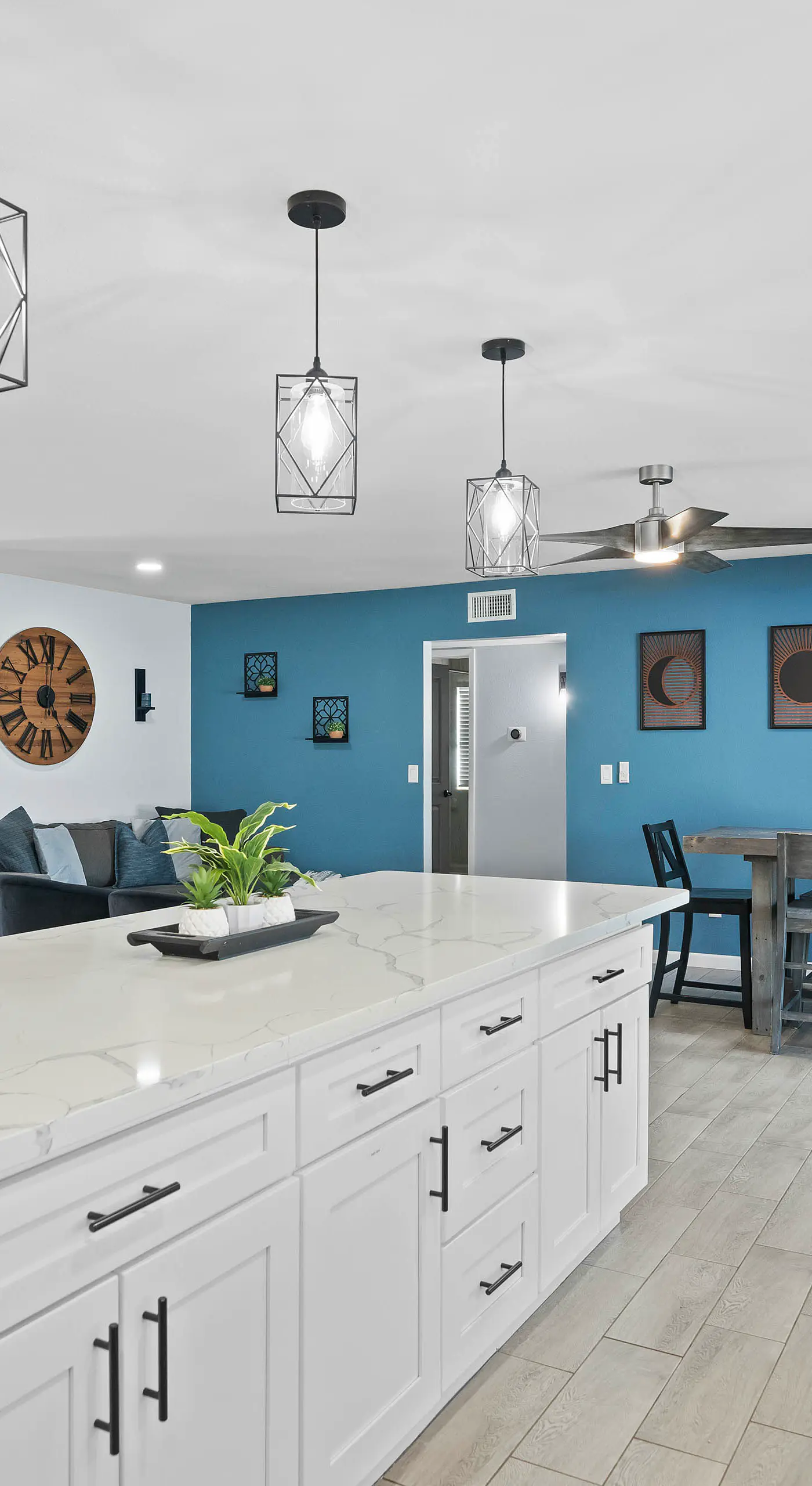 2 Mi to Lake Havasu: Group Oasis w/ Views + Games