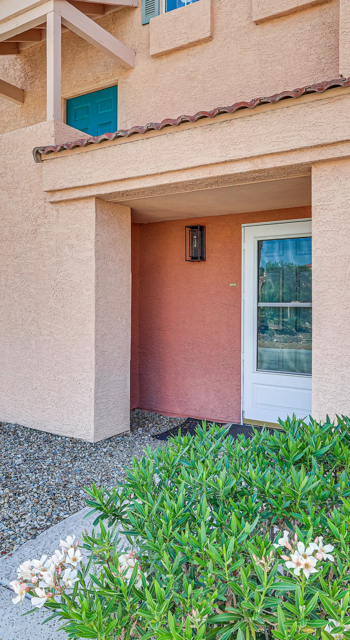 1 Mi to Beach: Lake Havasu City Condo w/ Balcony