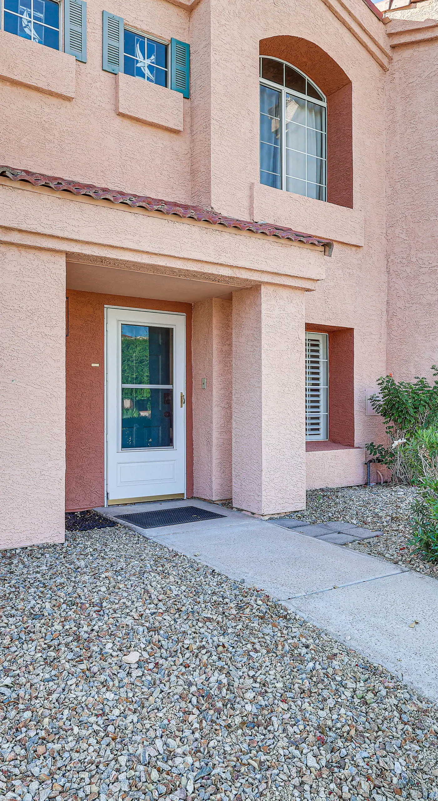 1 Mi to Beach: Lake Havasu City Condo w/ Balcony
