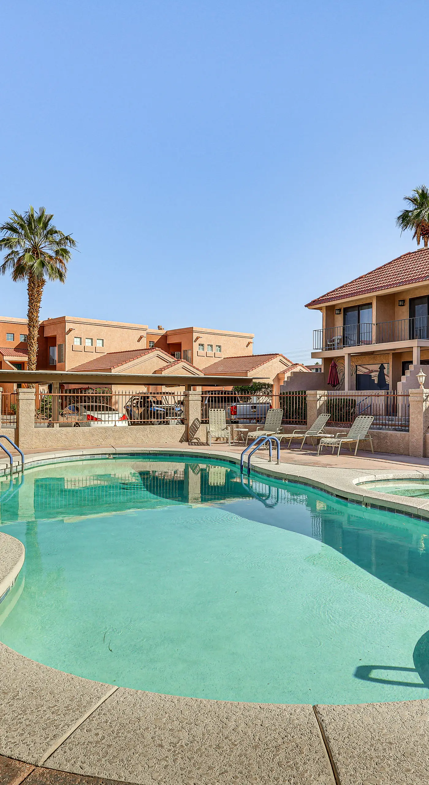 1 Mi to Beach: Lake Havasu City Condo w/ Balcony