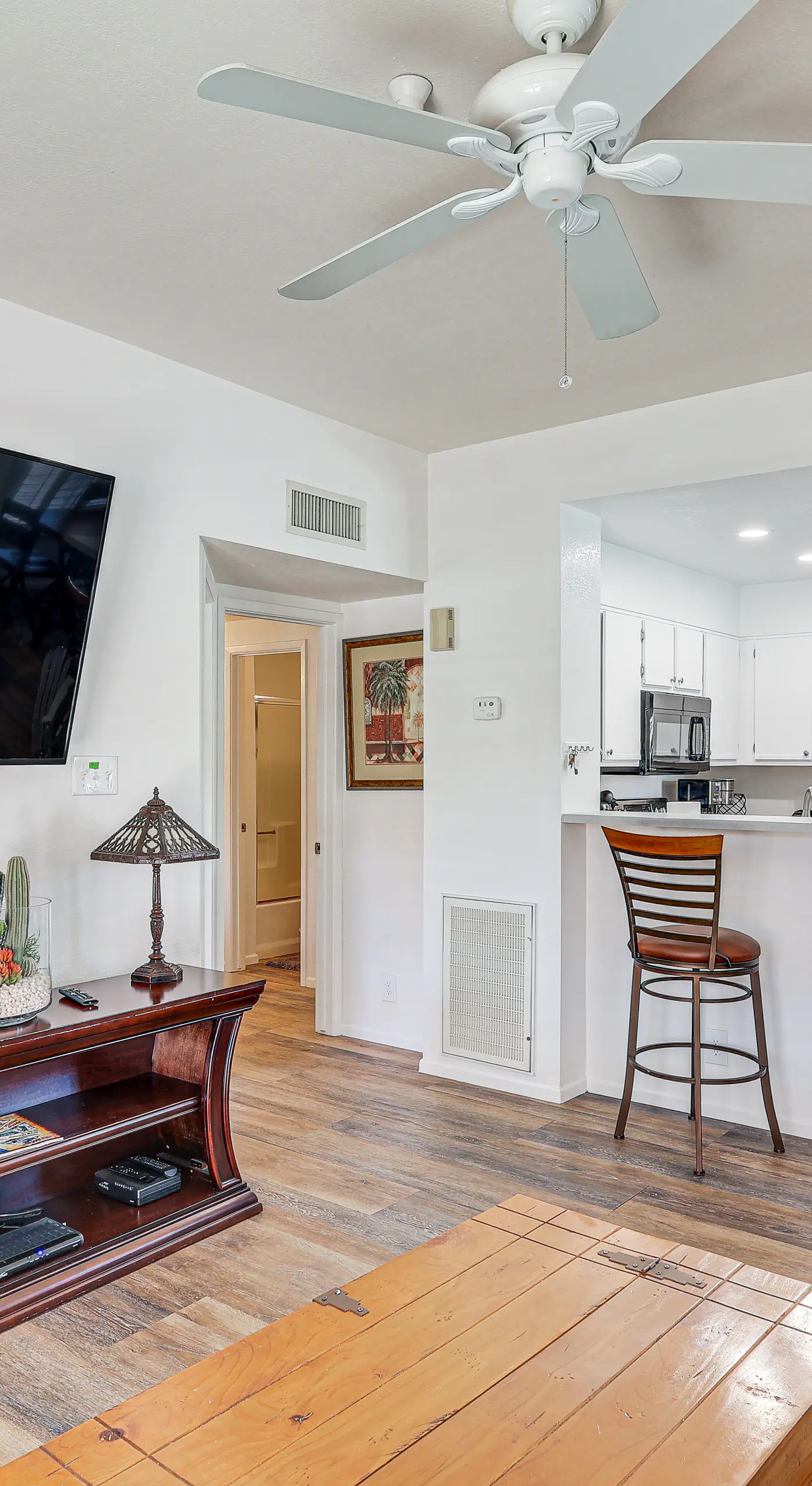 1 Mi to Beach: Lake Havasu City Condo w/ Balcony