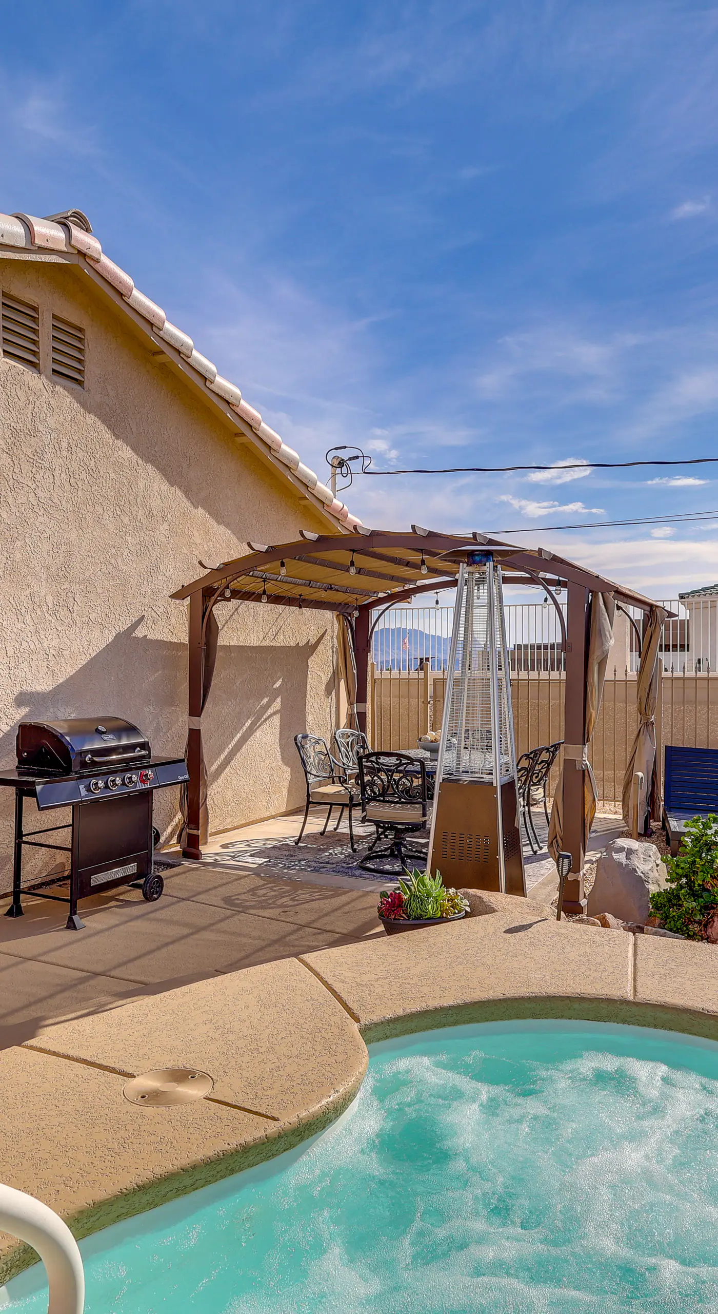 Desert Escape w/ Spool Pool! 4 Mi to Lake Havasu