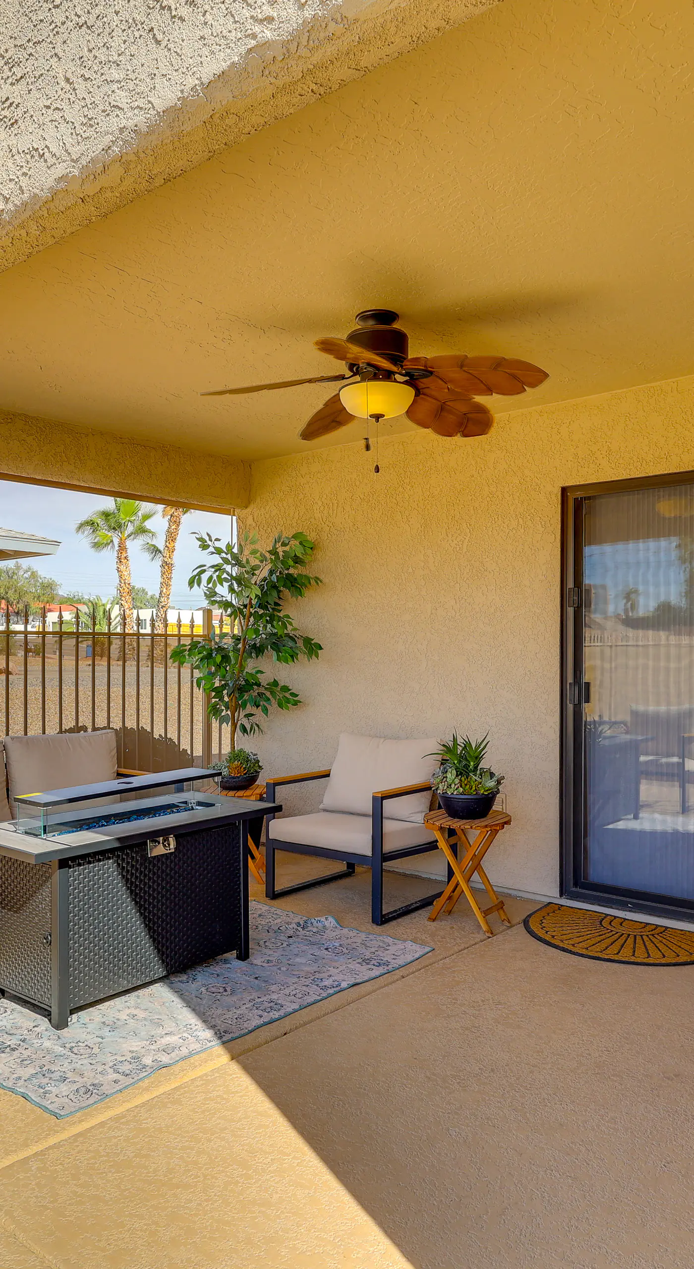 Desert Escape w/ Spool Pool! 4 Mi to Lake Havasu