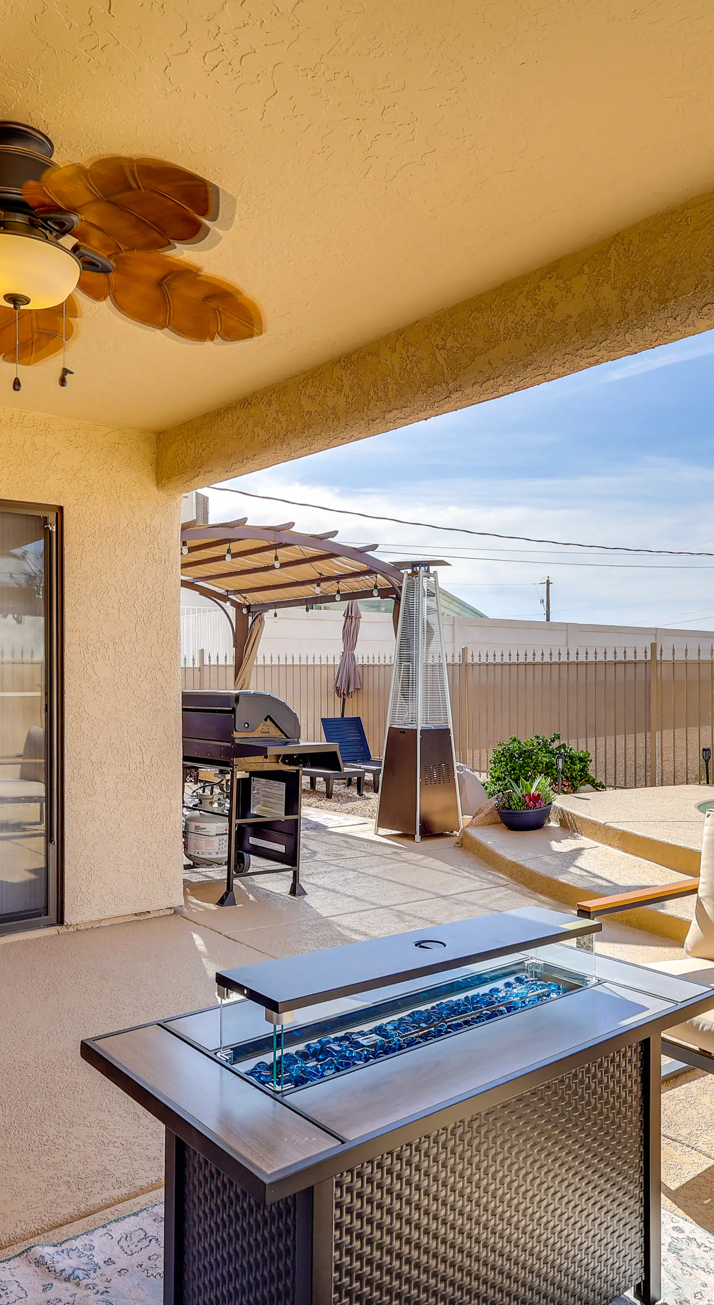 Desert Escape w/ Spool Pool! 4 Mi to Lake Havasu