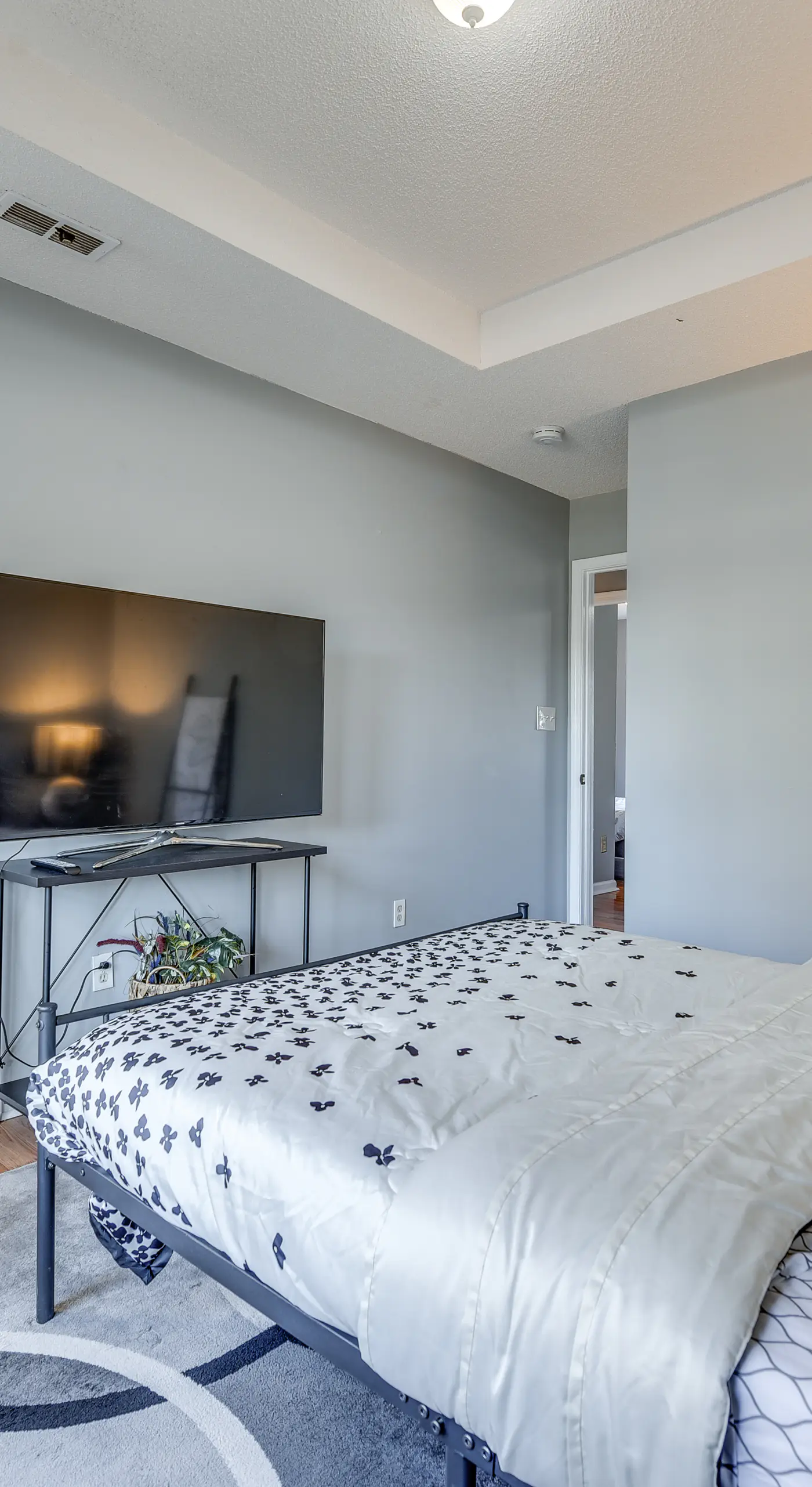 Uptown Charlotte Townhome w/ Patio & Yard!