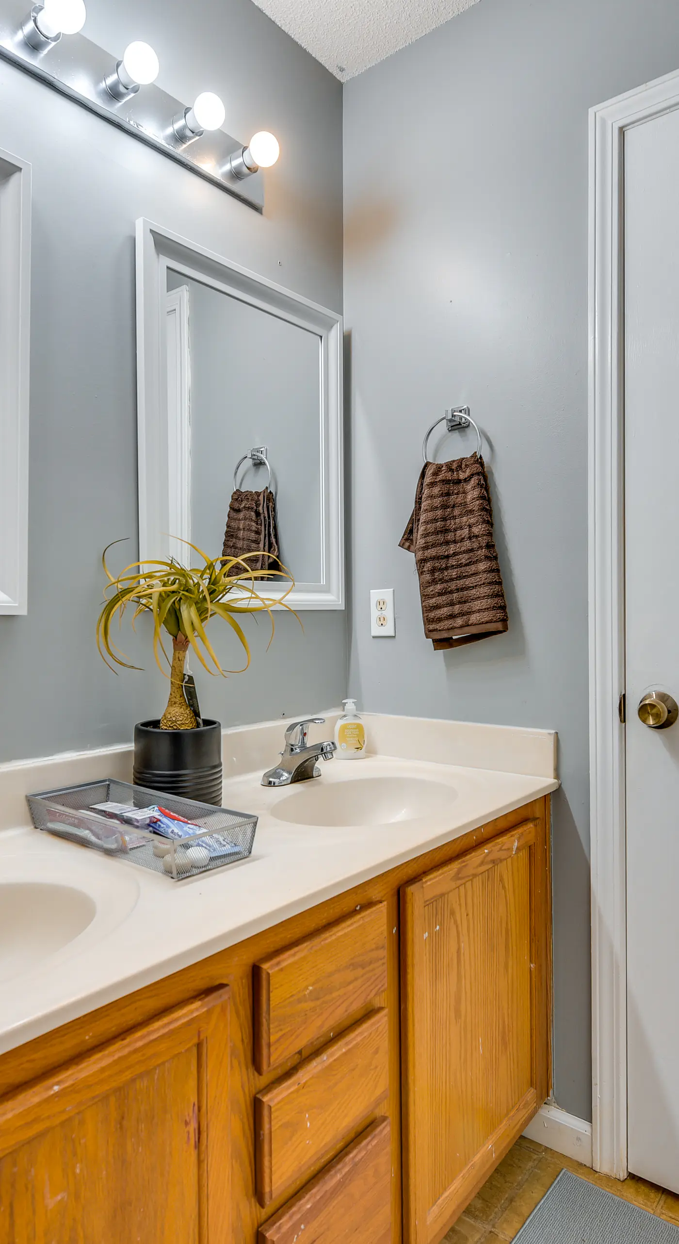 Uptown Charlotte Townhome w/ Patio & Yard!