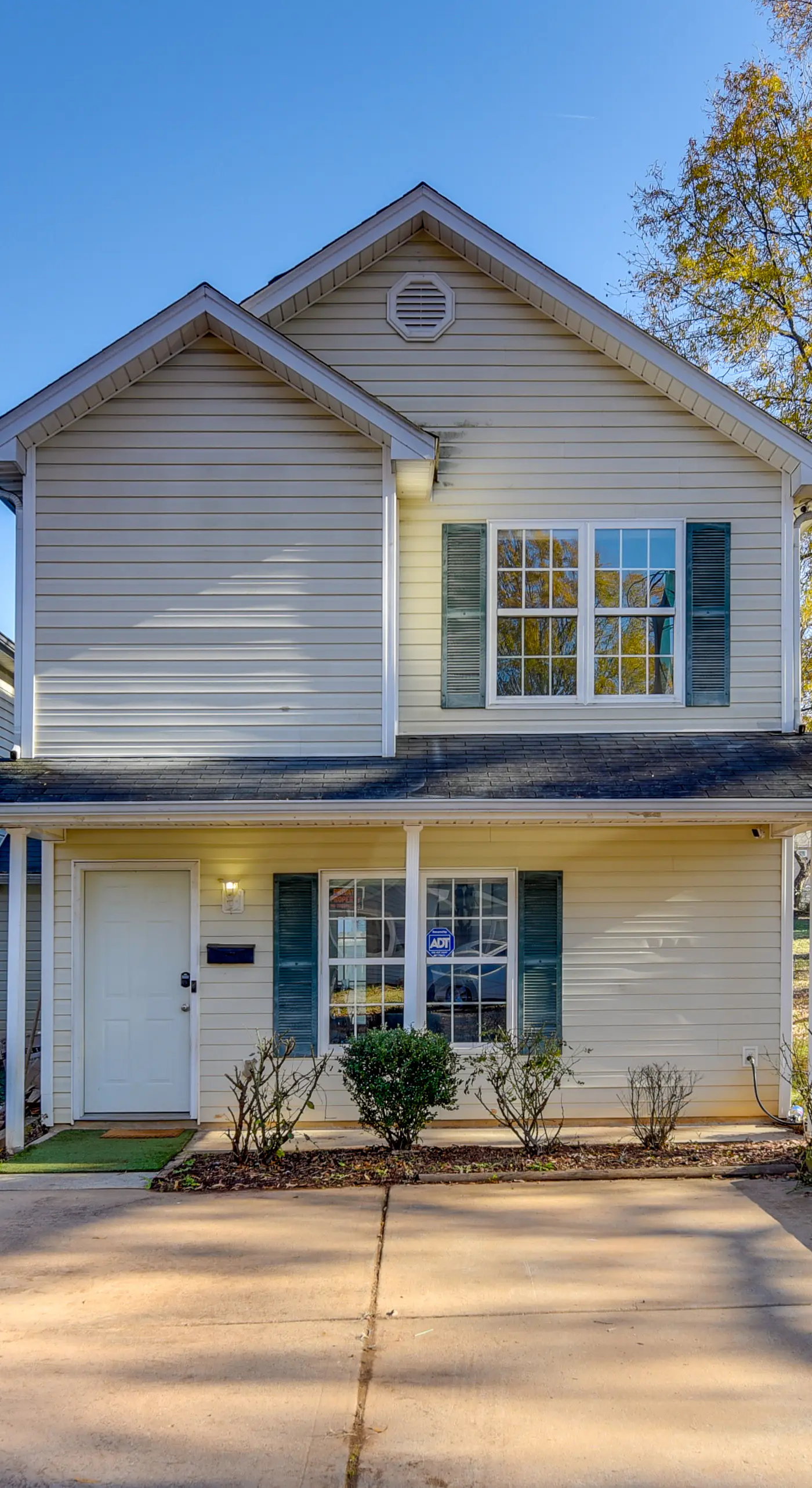 Uptown Charlotte Townhome w/ Patio & Yard!