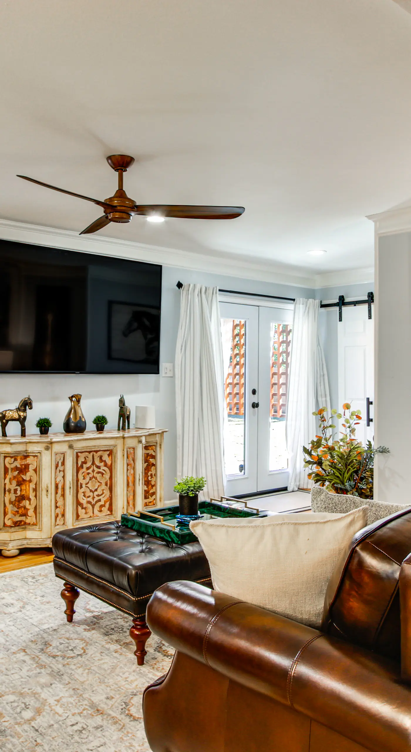 2 Mi to Historic Horse District: Dog-Friendly Home