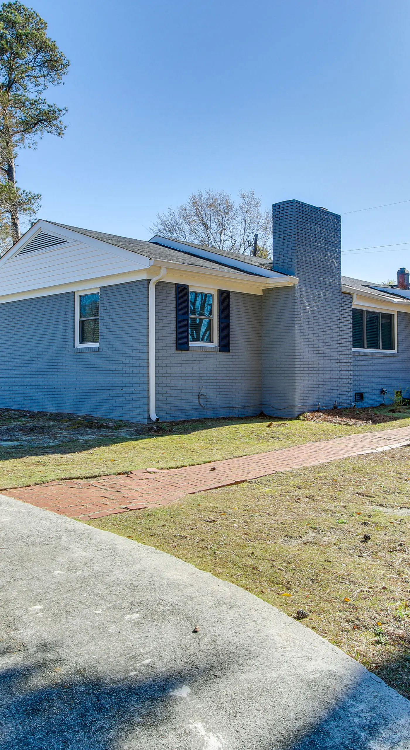 2 Mi to Historic Horse District: Dog-Friendly Home